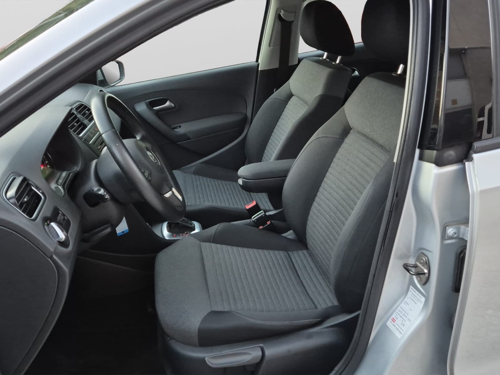 VW Polo 1.2 TSI Comfortline DSG-image-8