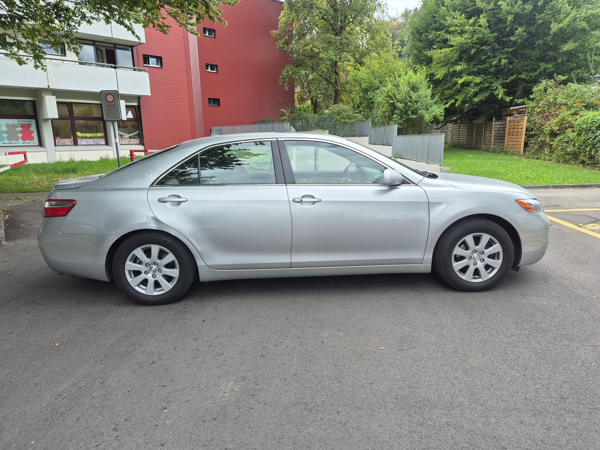 TOYOTA CAMRY-image-3