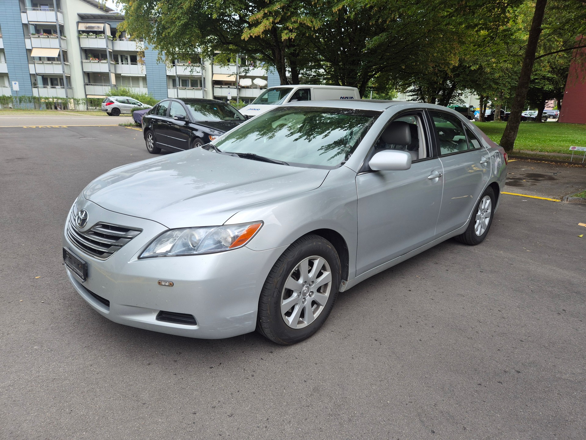 TOYOTA CAMRY-image-2
