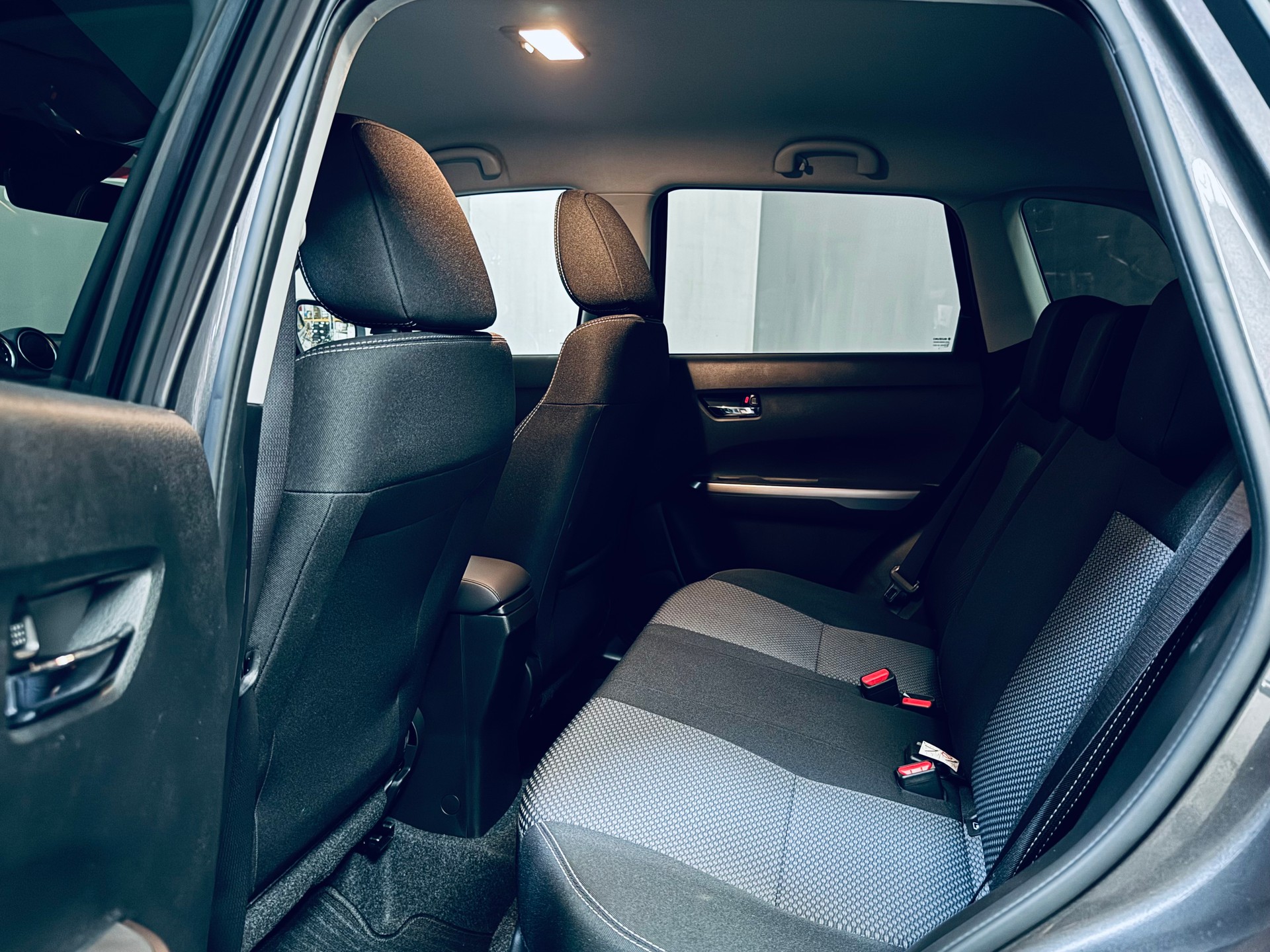 SUZUKI Vitara 1.4 Boosterjet Compact + 4x4 Hybrid-image-13