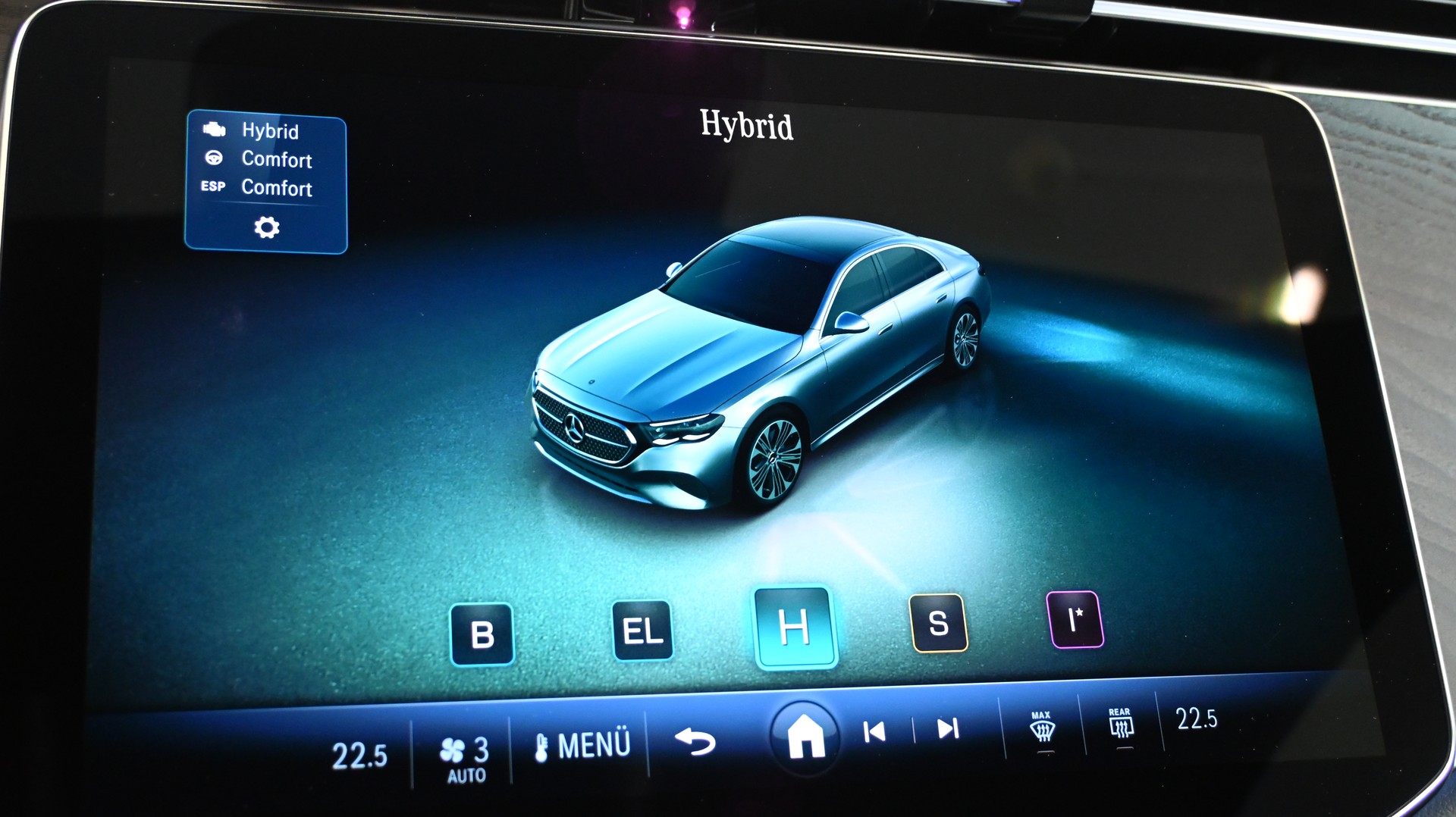 MERCEDES-BENZ E 300 de 4Matic EQ Hybrid 9G-Tronic AMG LINE-image-10