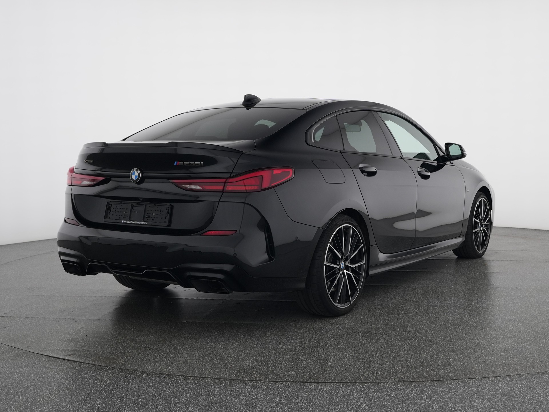 BMW BMW M235i Gran Coupé xDrive Steptronic-showroom-element-3