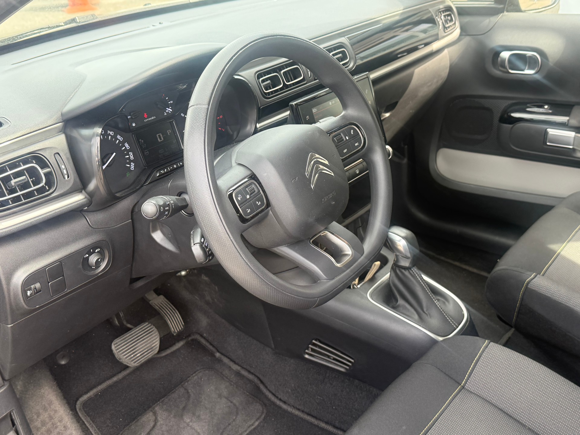 CITROEN C3 1.2i PureTech Swiss Edition EAT6-image-7