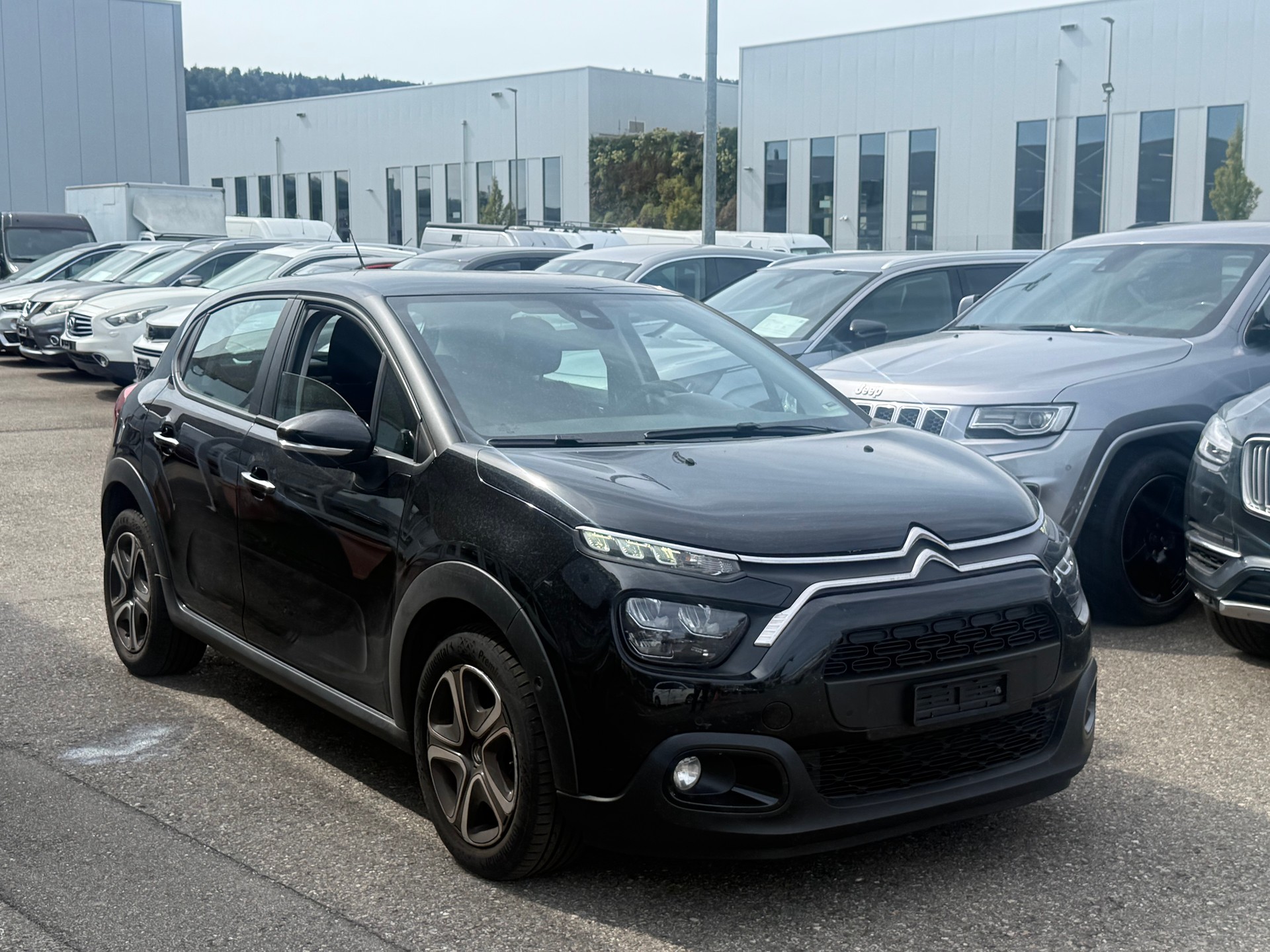 CITROEN C3 1.2i PureTech Swiss Edition EAT6-image-0