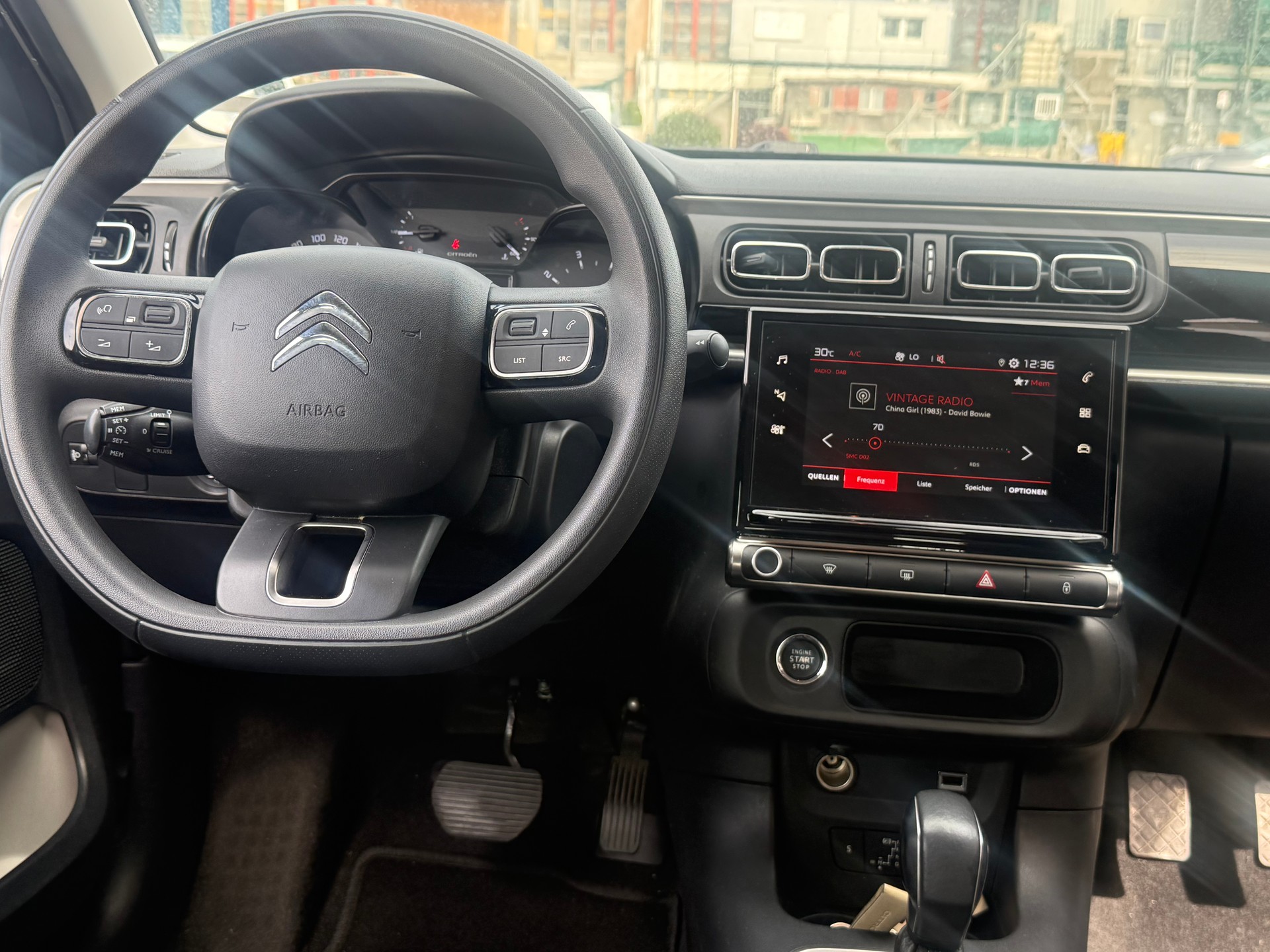 CITROEN C3 1.2i PureTech Swiss Edition EAT6-image-6