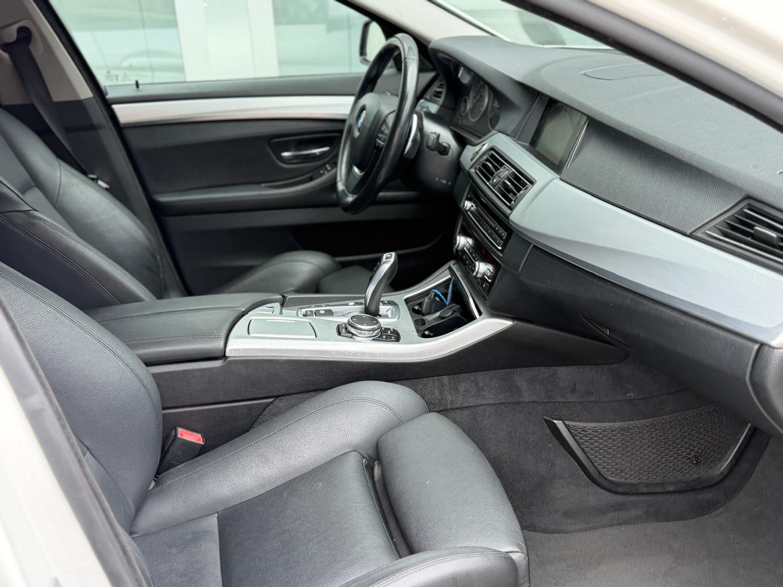 BMW 520d xDrive Steptronic-image-9