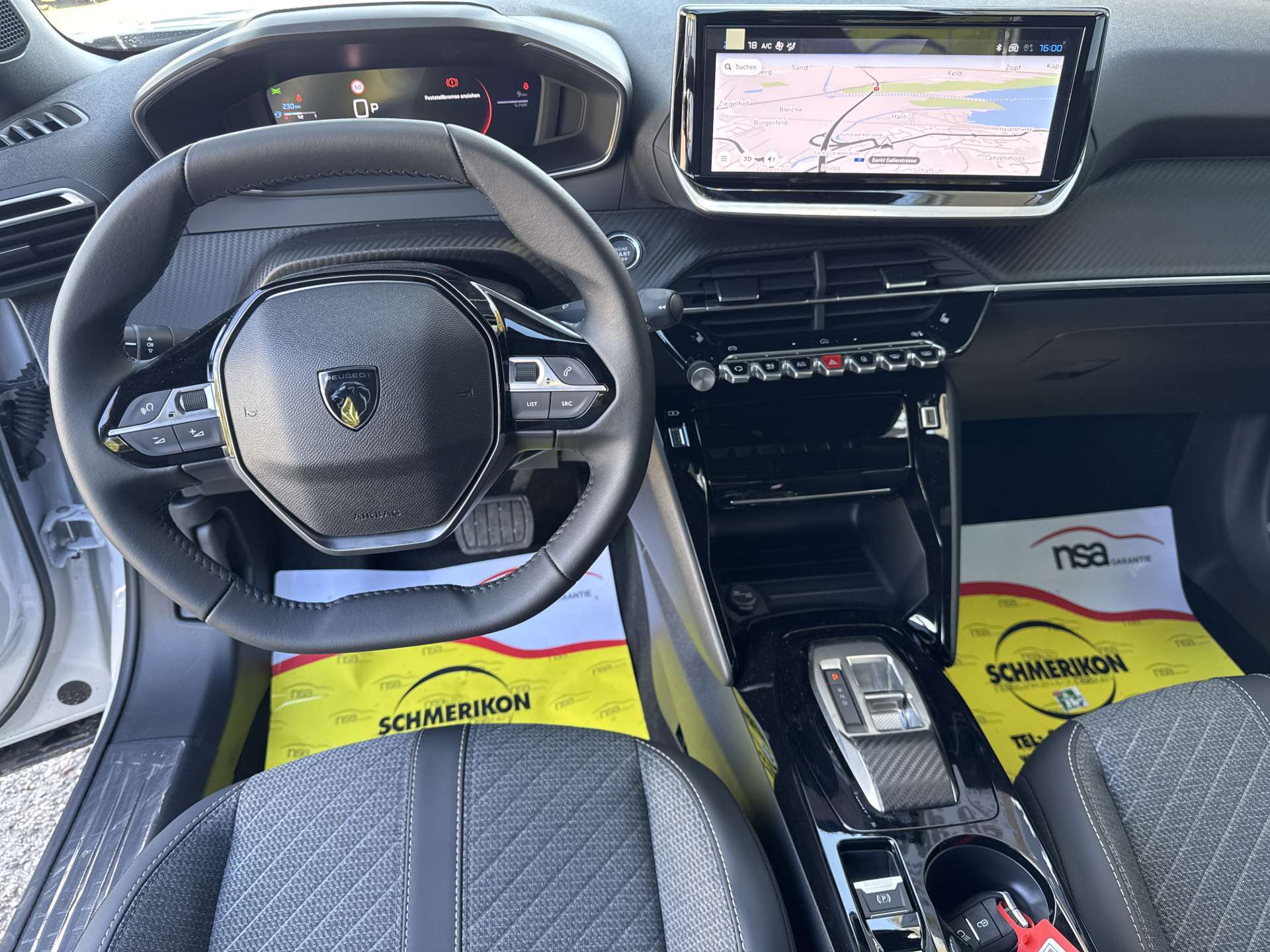 PEUGEOT 2008 1.2 145 MHEV Allure Automat-image-12