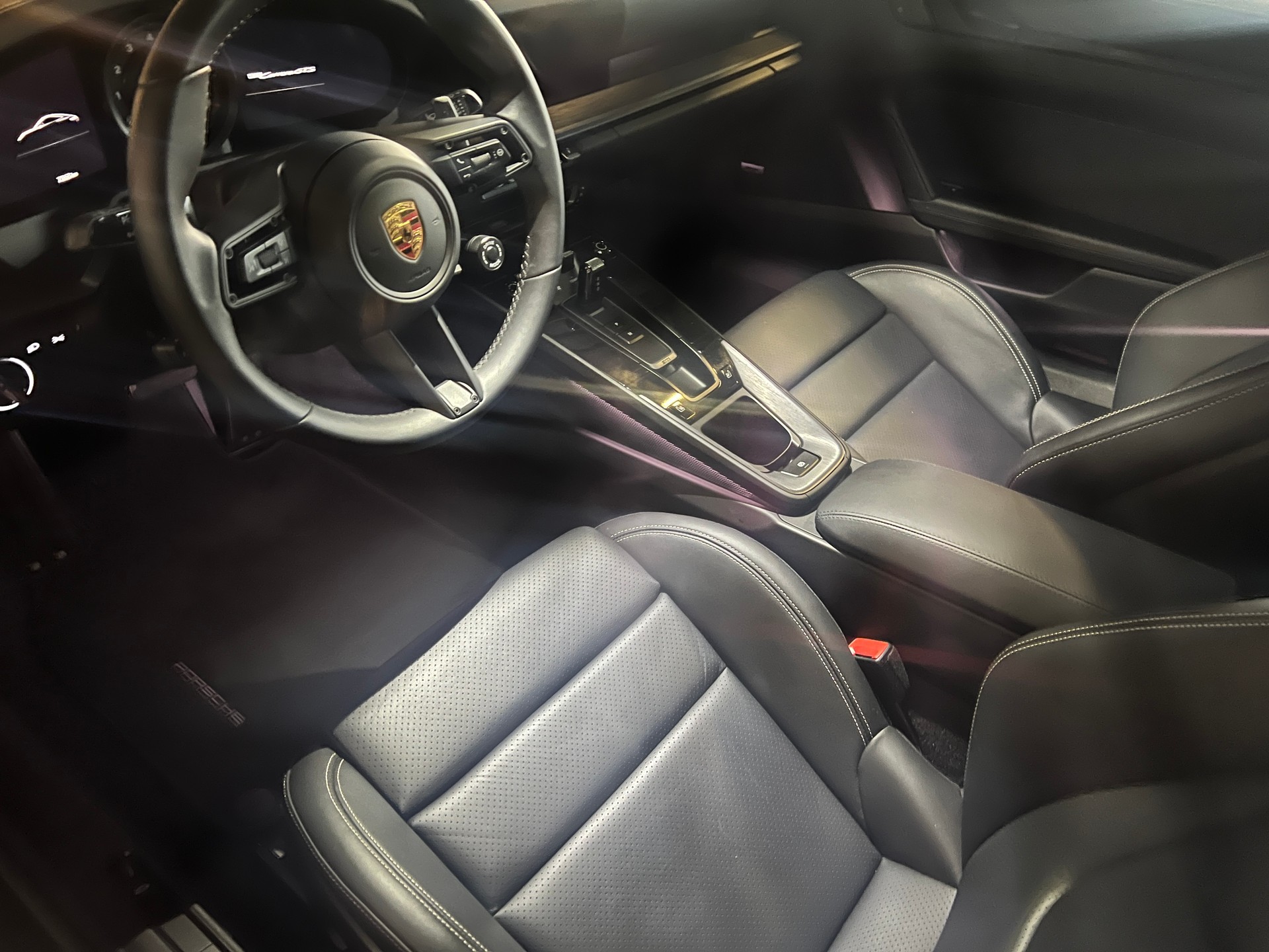 PORSCHE 911 Carrera GTS PDK KREIDE wie NEU-image-3