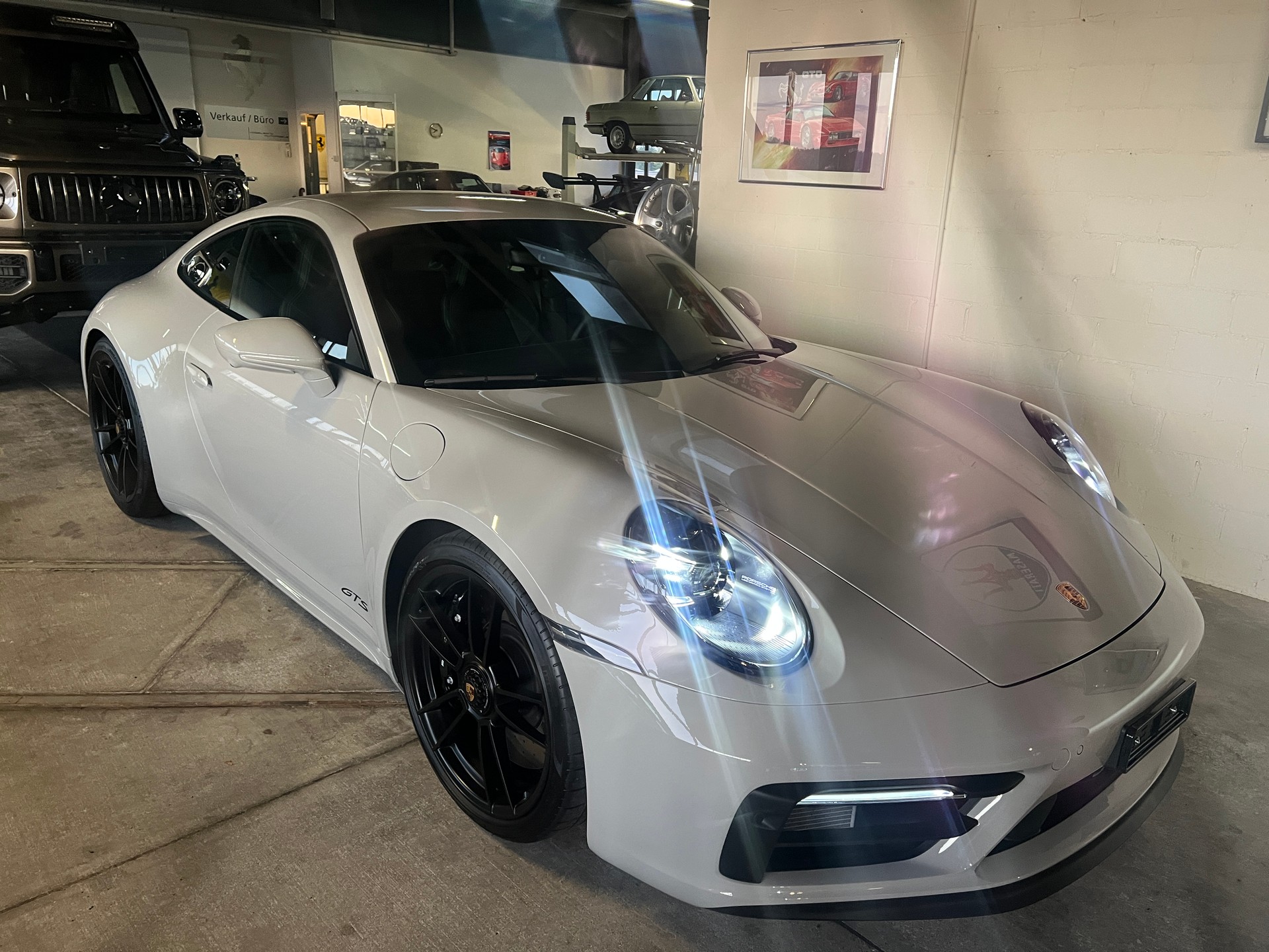PORSCHE 911 Carrera GTS PDK KREIDE wie NEU-image-1