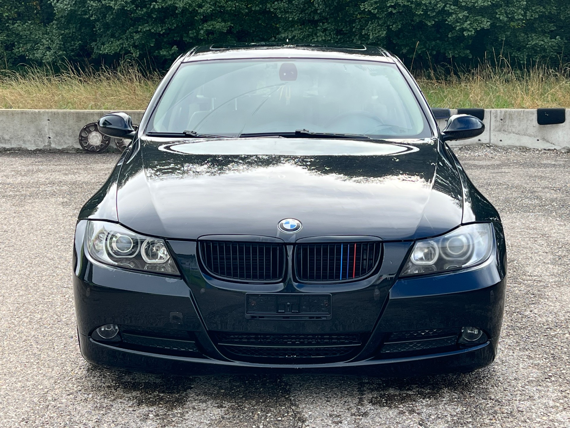BMW 325d Touring-image-1