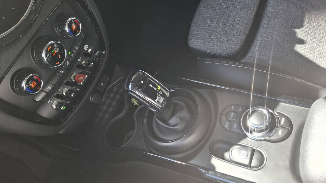 MINI Clubman Cooper S F54-image-12
