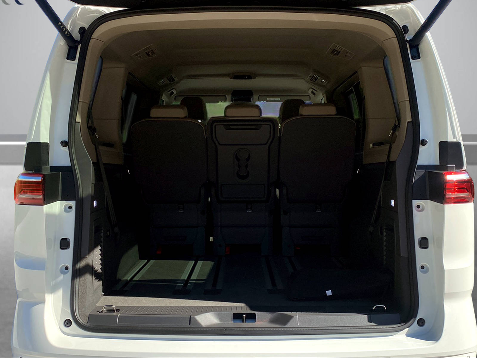 VW Multivan 1.5 eHybrid Liberty 4Motion DSG-image-9
