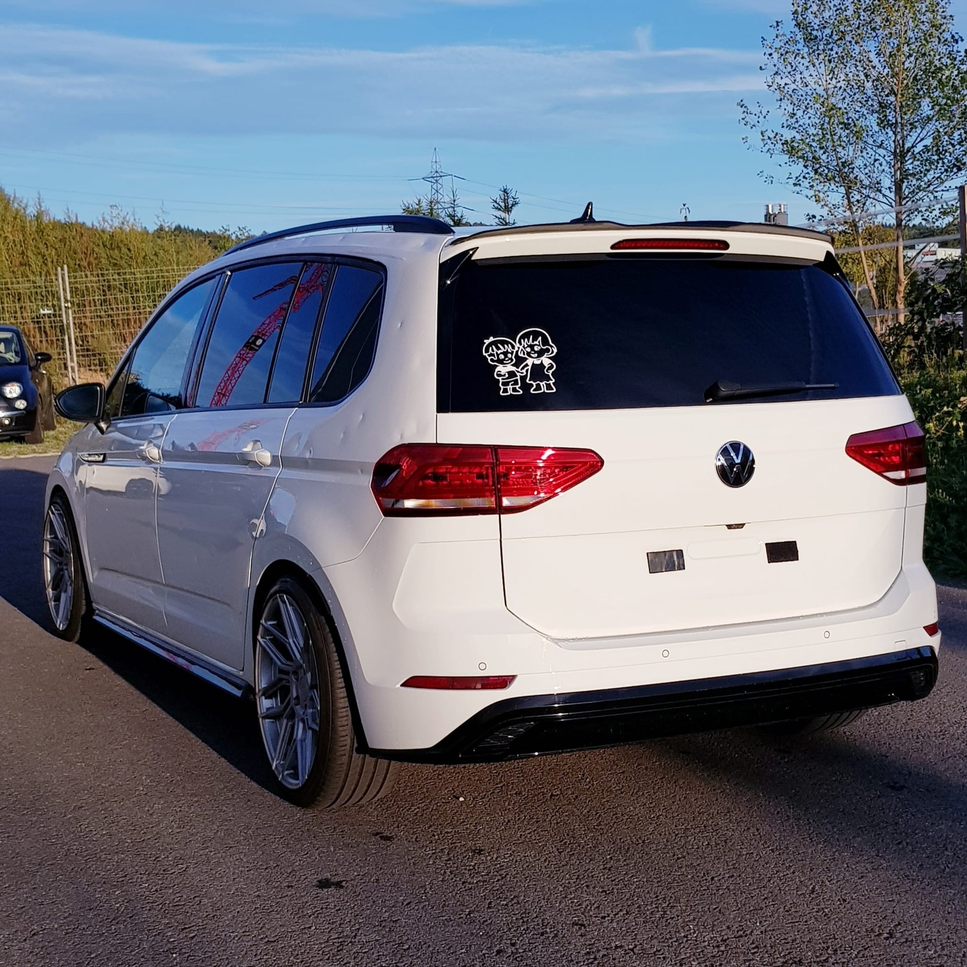 VW Touran 1.5 TSI Highline DSG 7 Sitze-image-2
