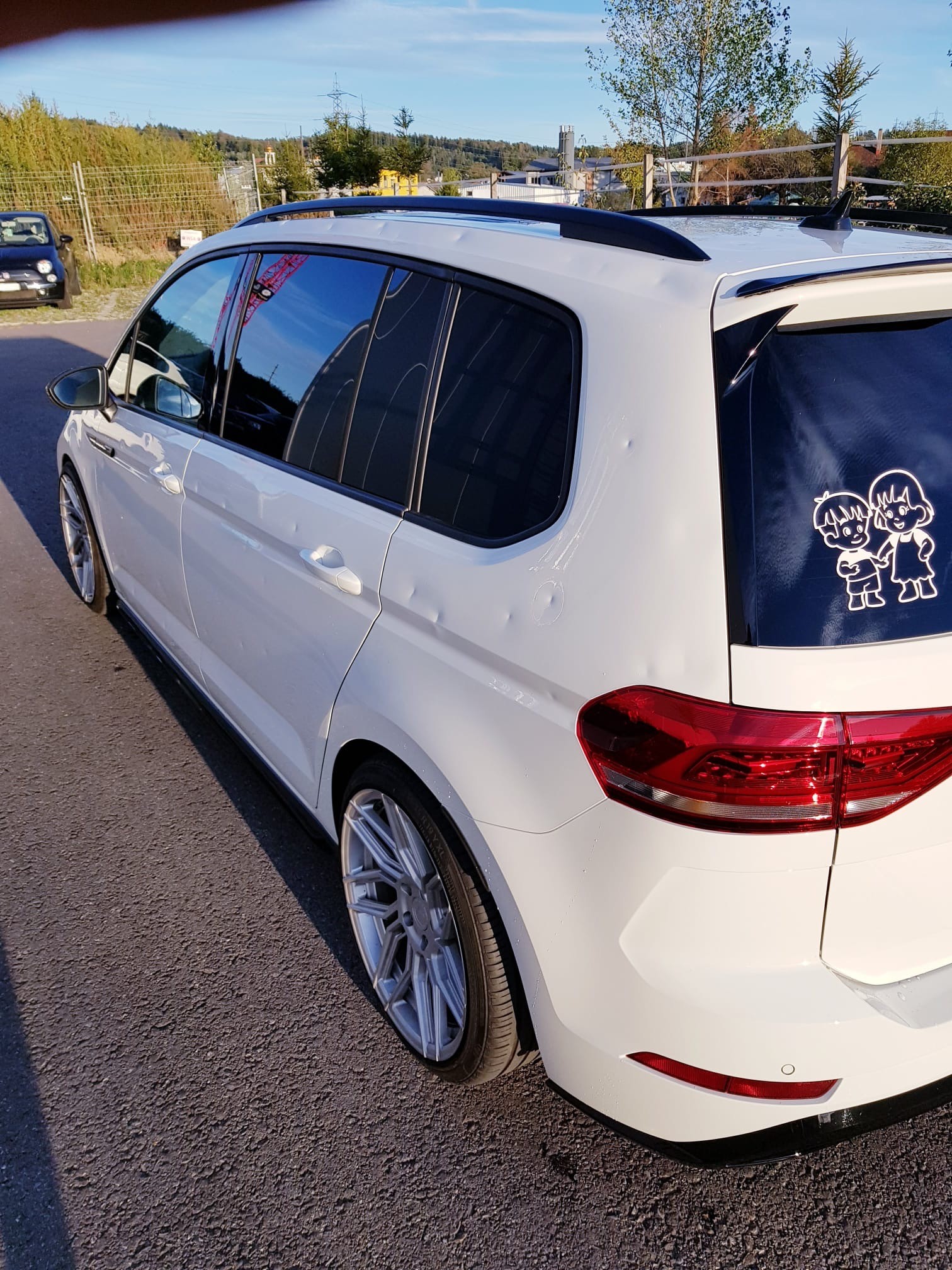 VW Touran 1.5 TSI Highline DSG 7 Sitze-image-7