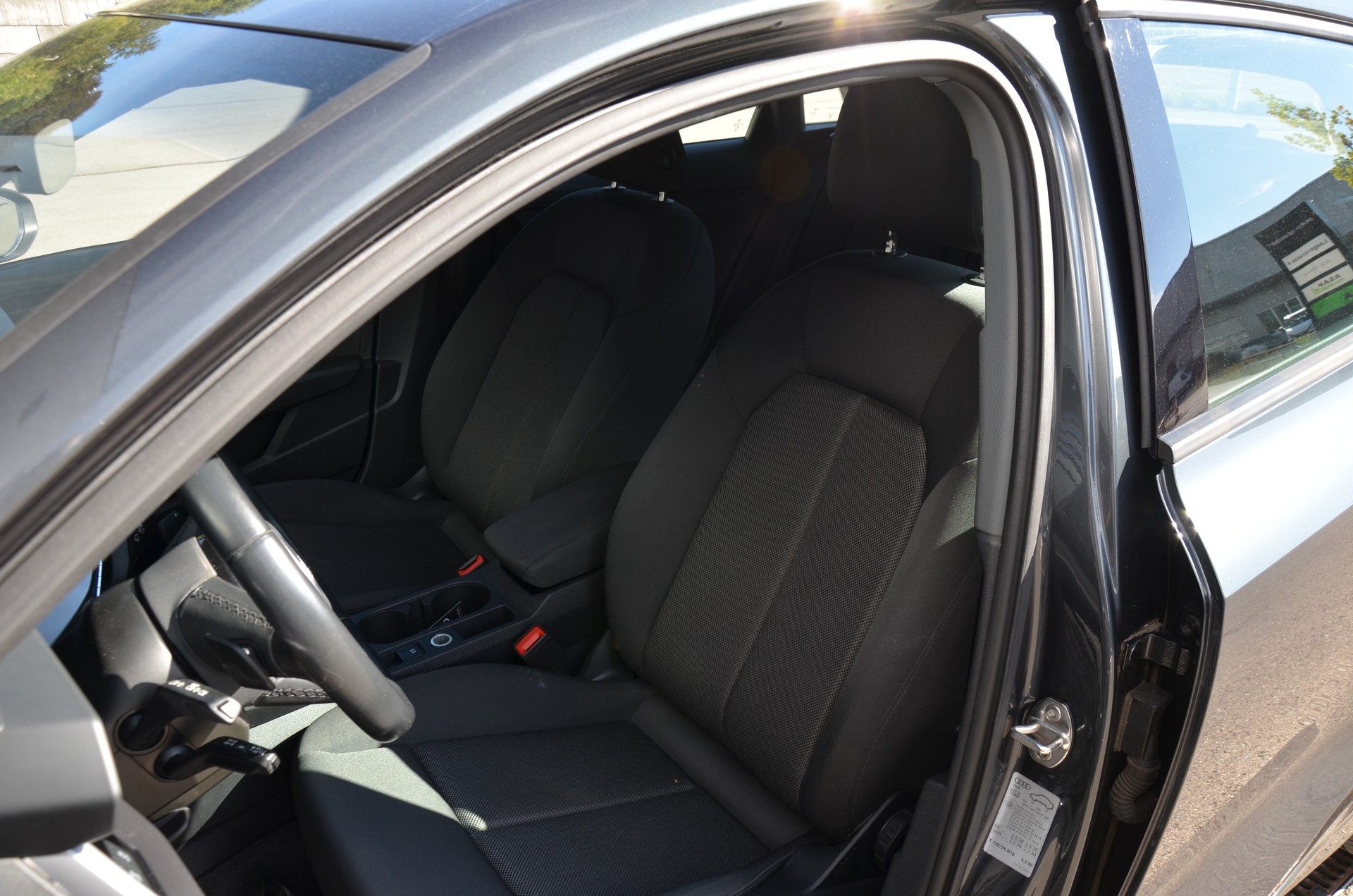 AUDI A3 Sportback 30 TFSI advanced S-tronic-image-12