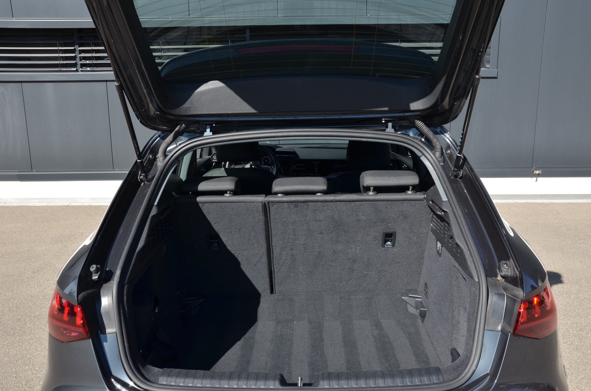 AUDI A3 Sportback 30 TFSI advanced S-tronic-image-8