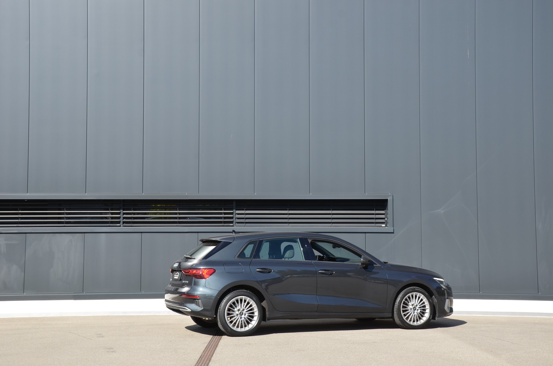 AUDI A3 Sportback 30 TFSI advanced S-tronic-image-3