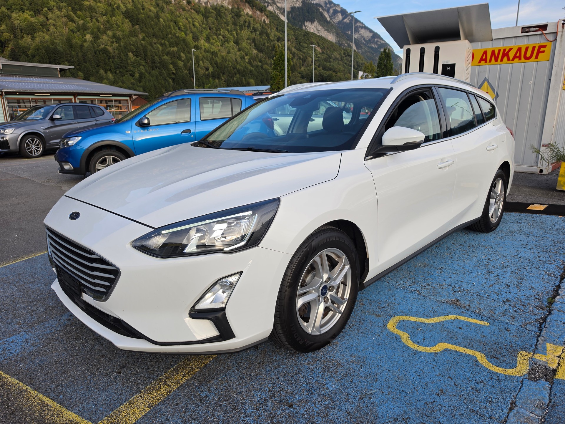FORD Focus 1.5 TDCi Vignale-image-4
