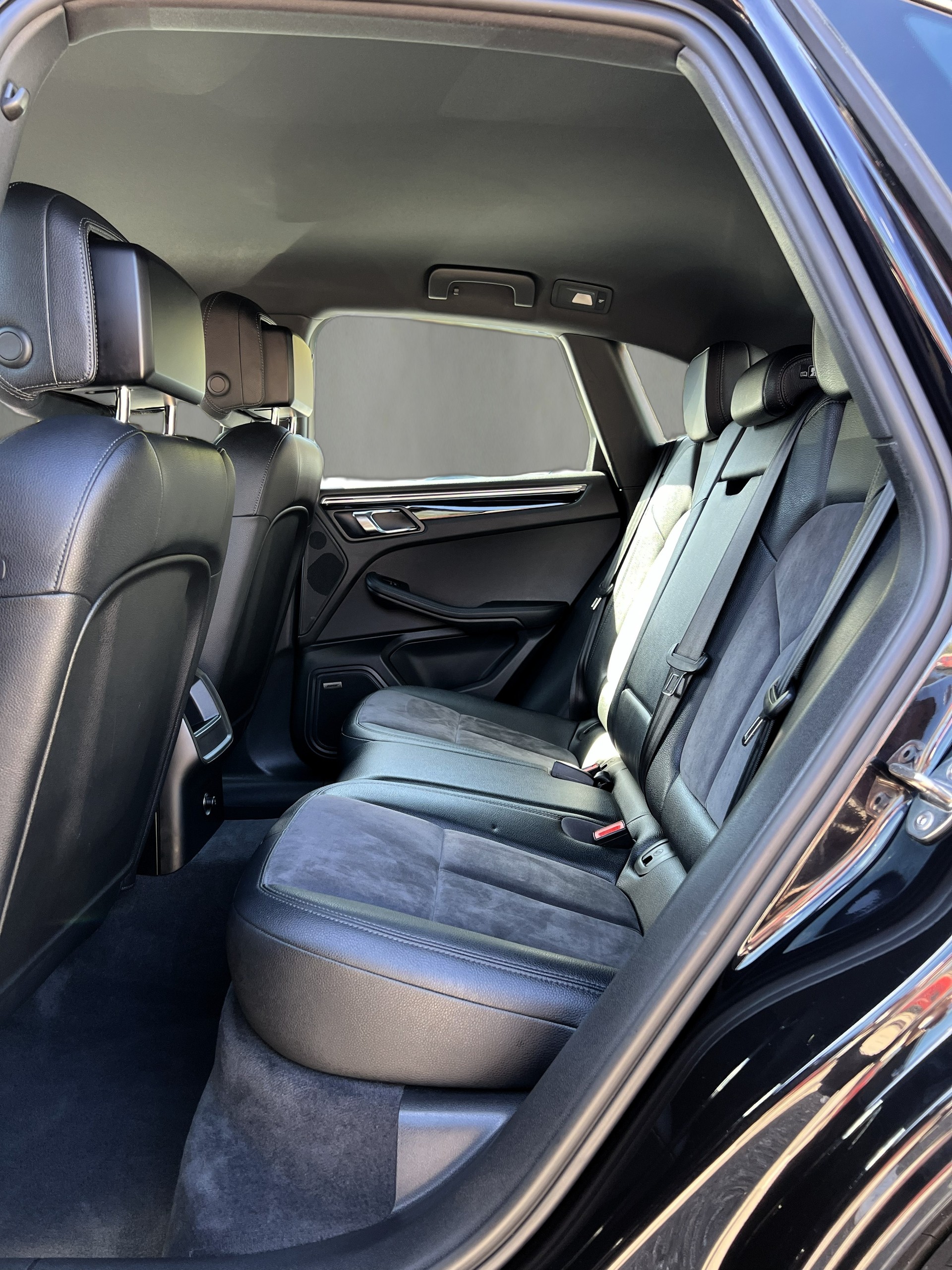 PORSCHE Macan S PDK-image-10
