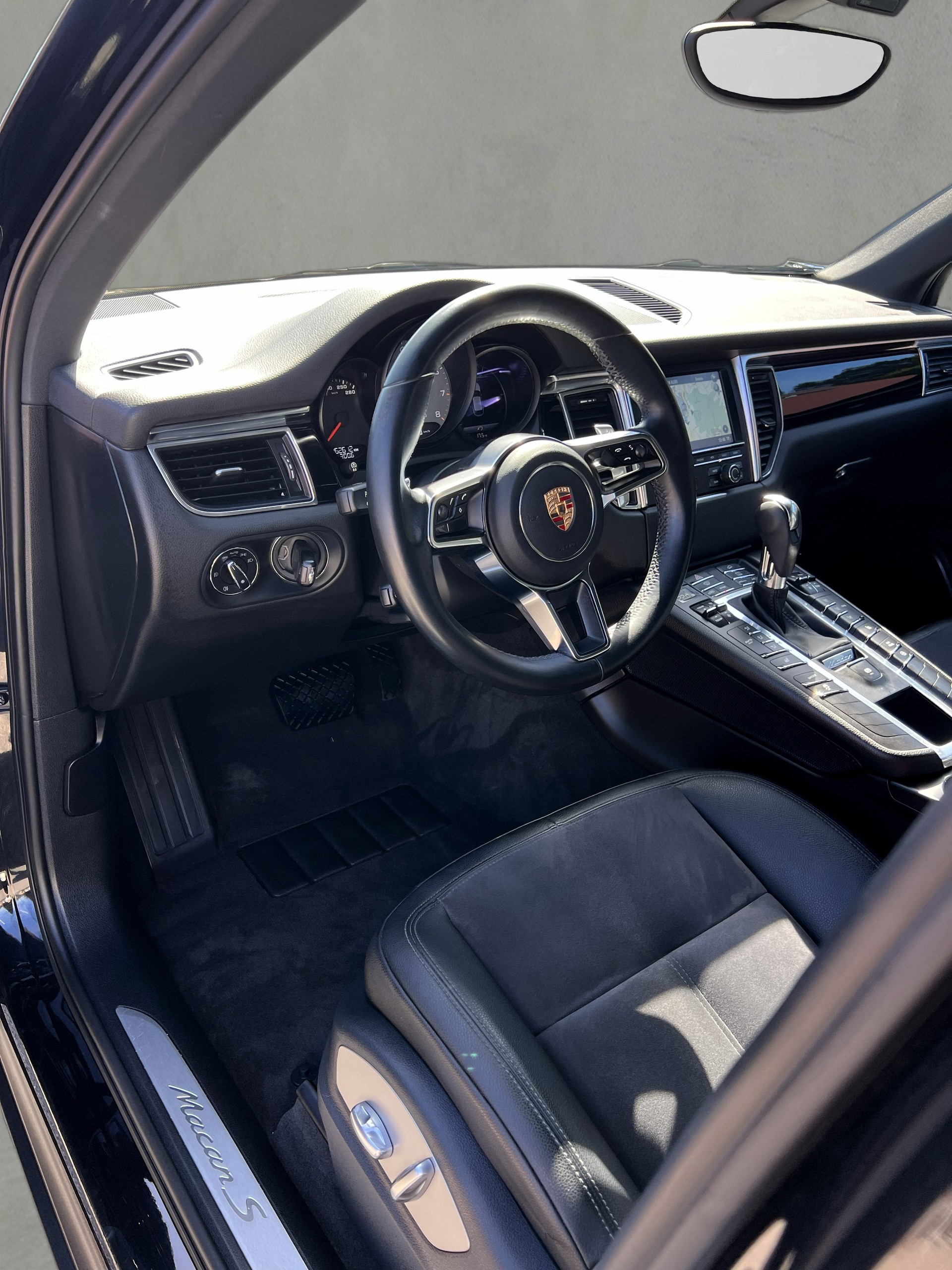 PORSCHE Macan S PDK-image-14