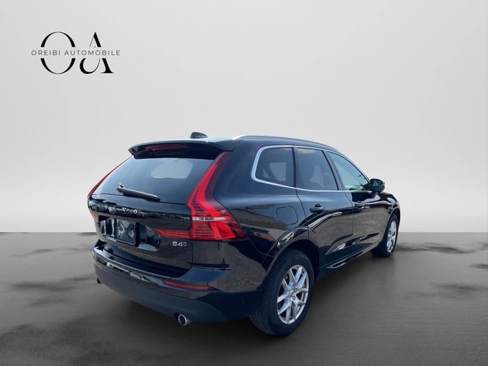 VOLVO XC60 B4 Diesel Mild Hybrid AWD Momentum Geartronic-image-6