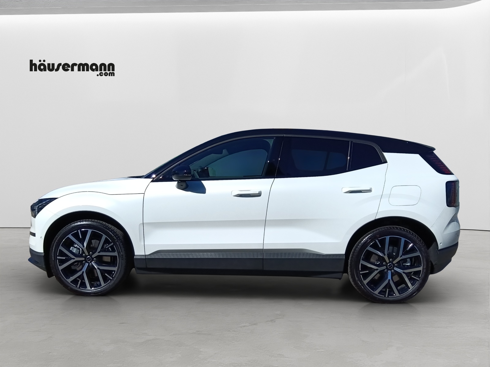 VOLVO EX30 E60 Twin Ultra Performance Xcentric Black Edition-image-2