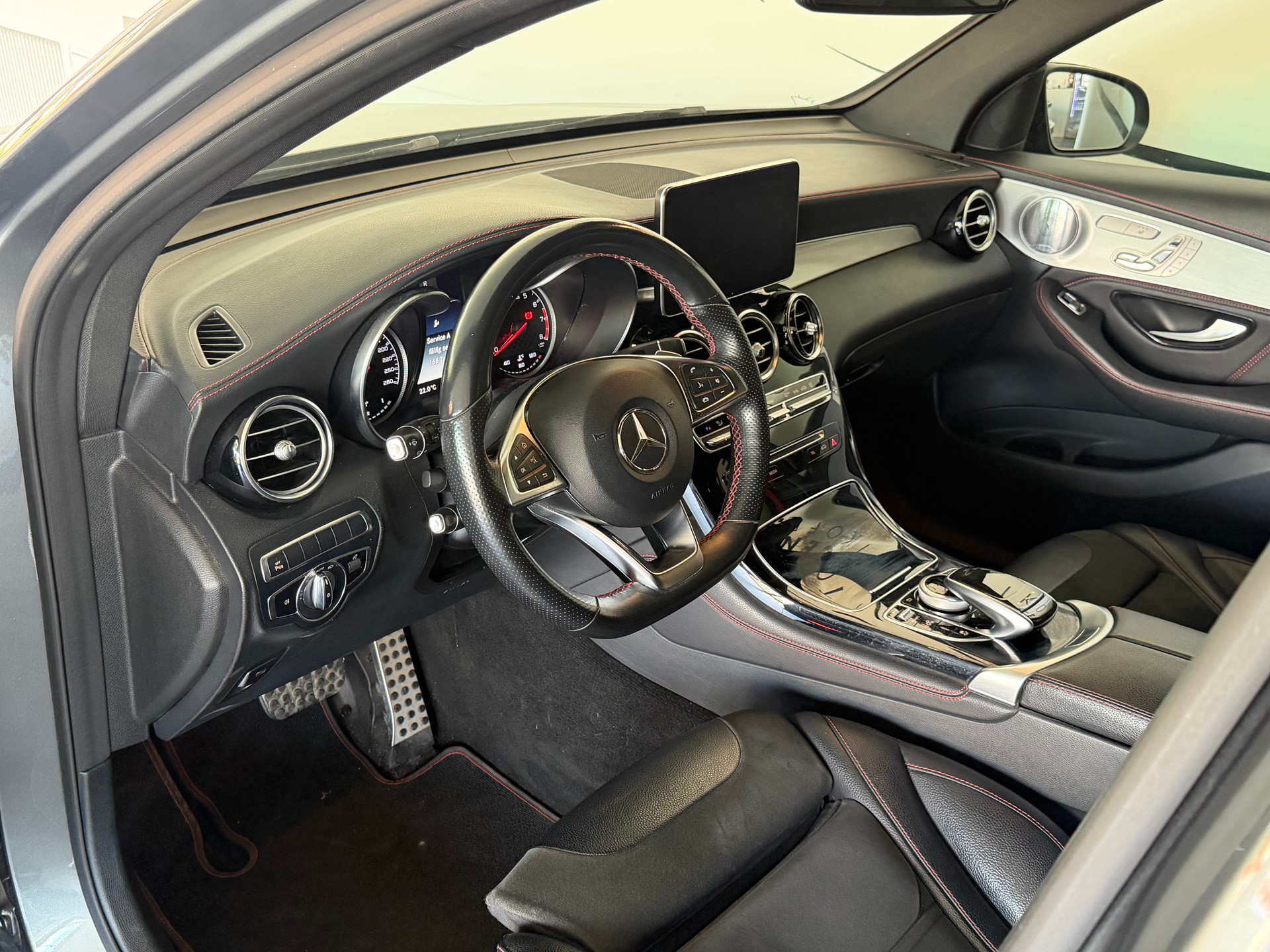 MERCEDES-BENZ GLC 43 AMG 4Matic 9G-Tronic-image-8