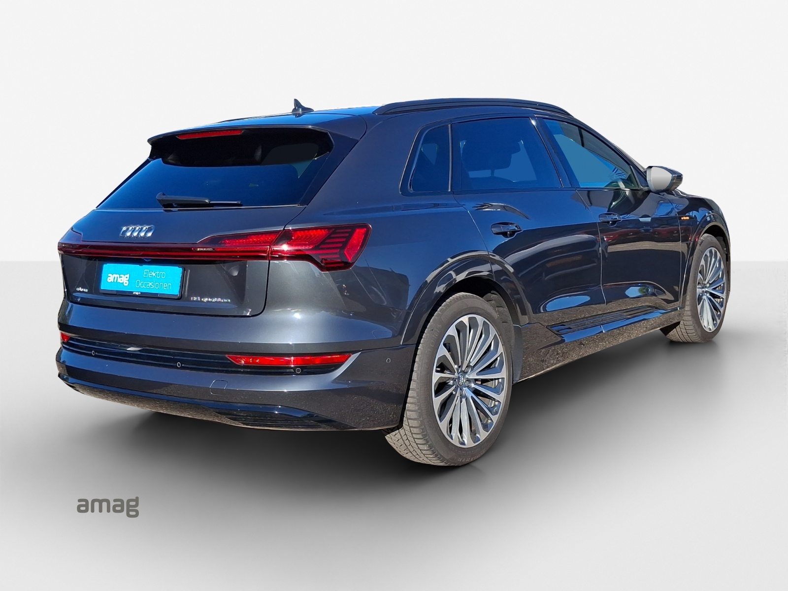 AUDI e-tron 55 Advanced quattro-image-5