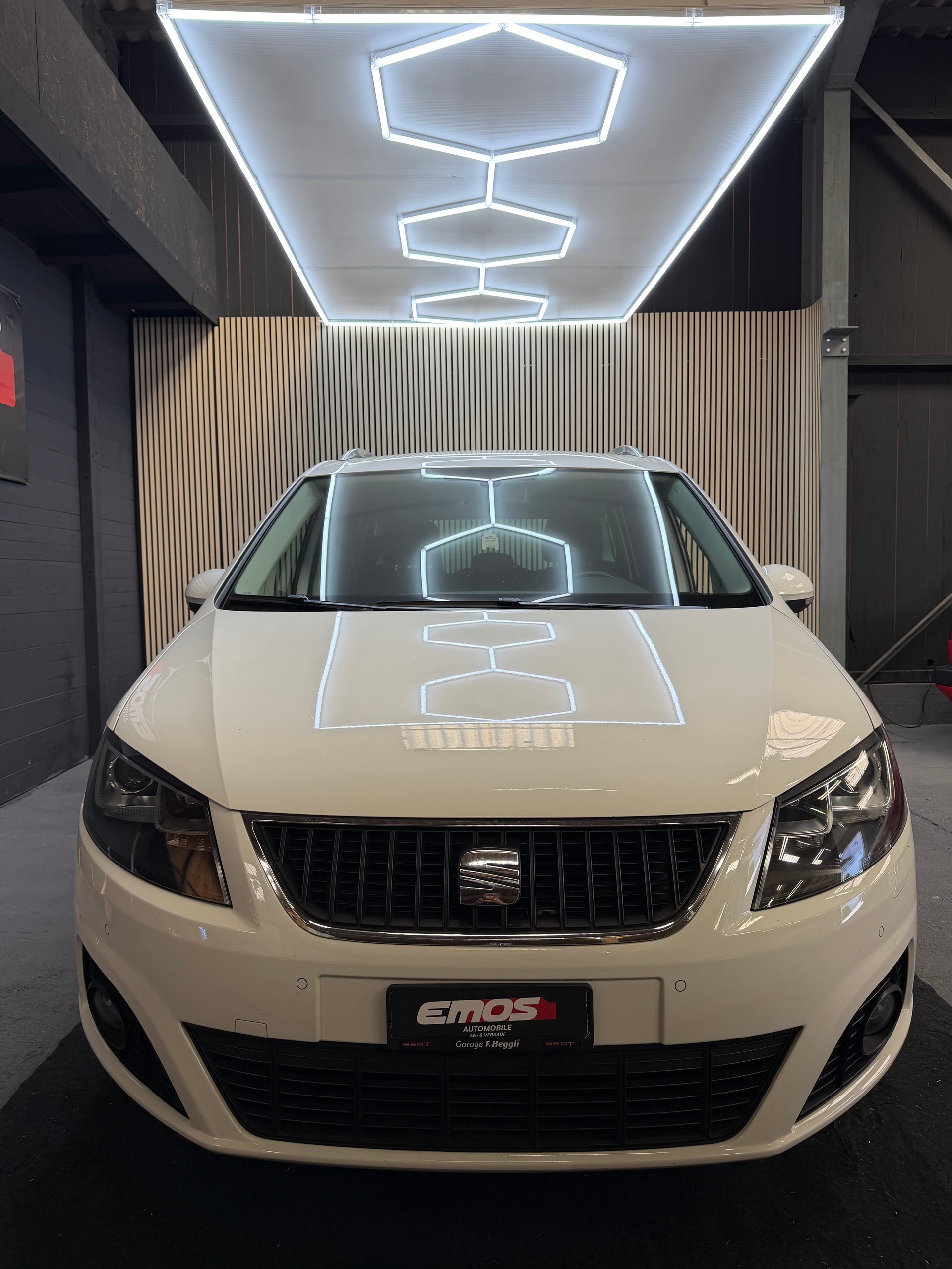 SEAT Alhambra 2.0 TDI Style DSG ** 7 Pätzer **-image-1