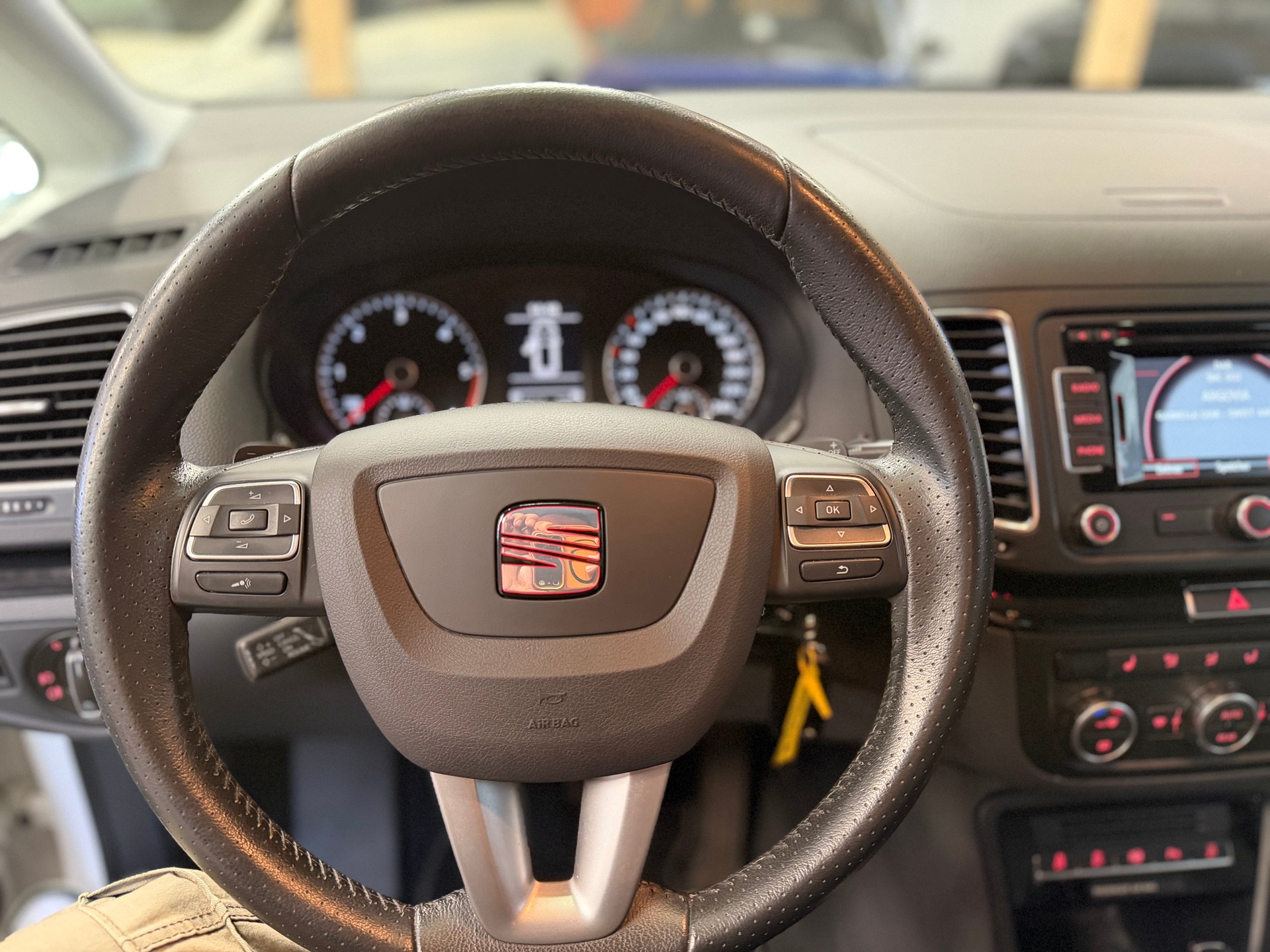SEAT Alhambra 2.0 TDI Style DSG ** 7 Pätzer **-image-12