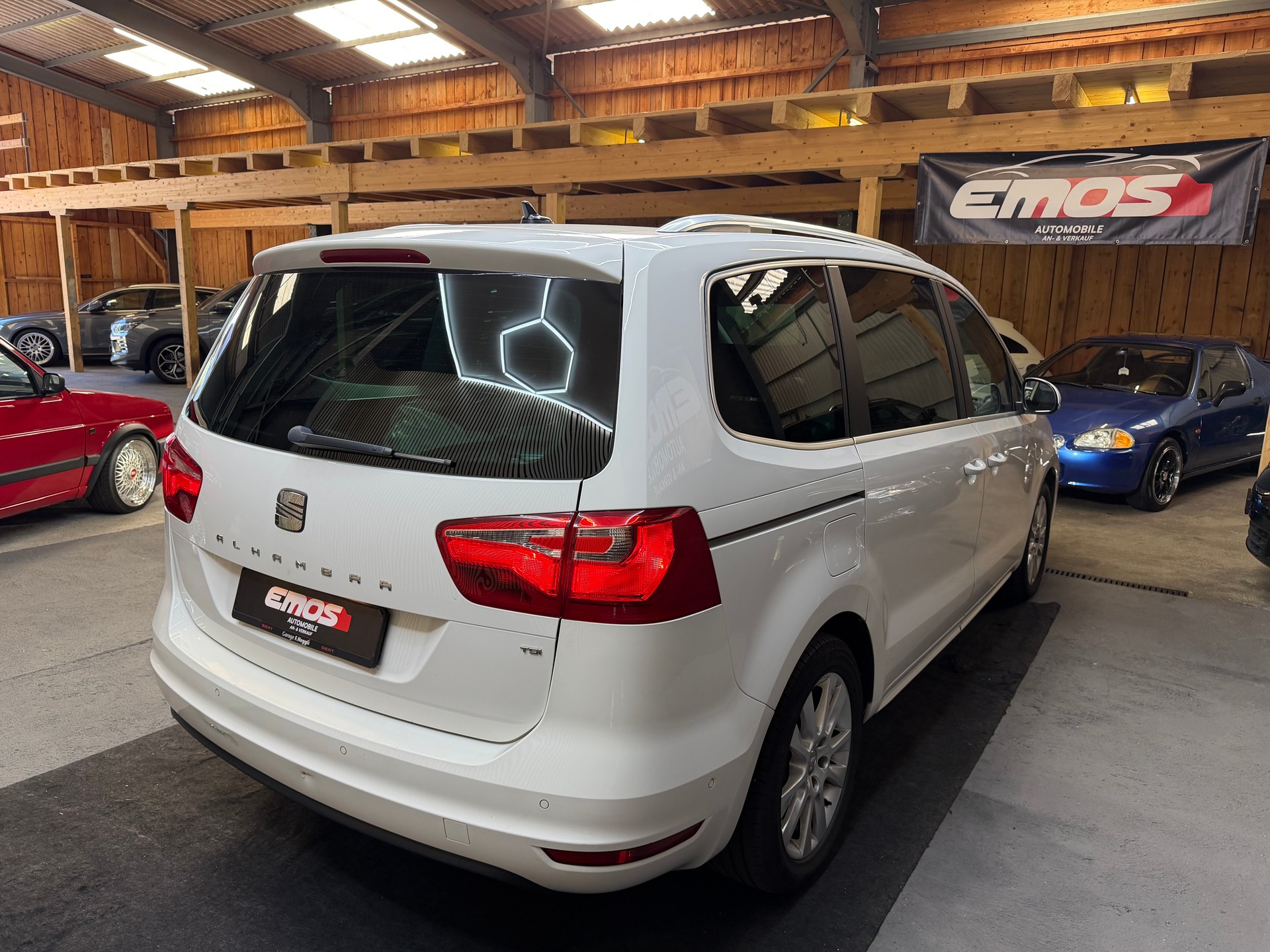 SEAT Alhambra 2.0 TDI Style DSG ** 7 Pätzer **-image-4