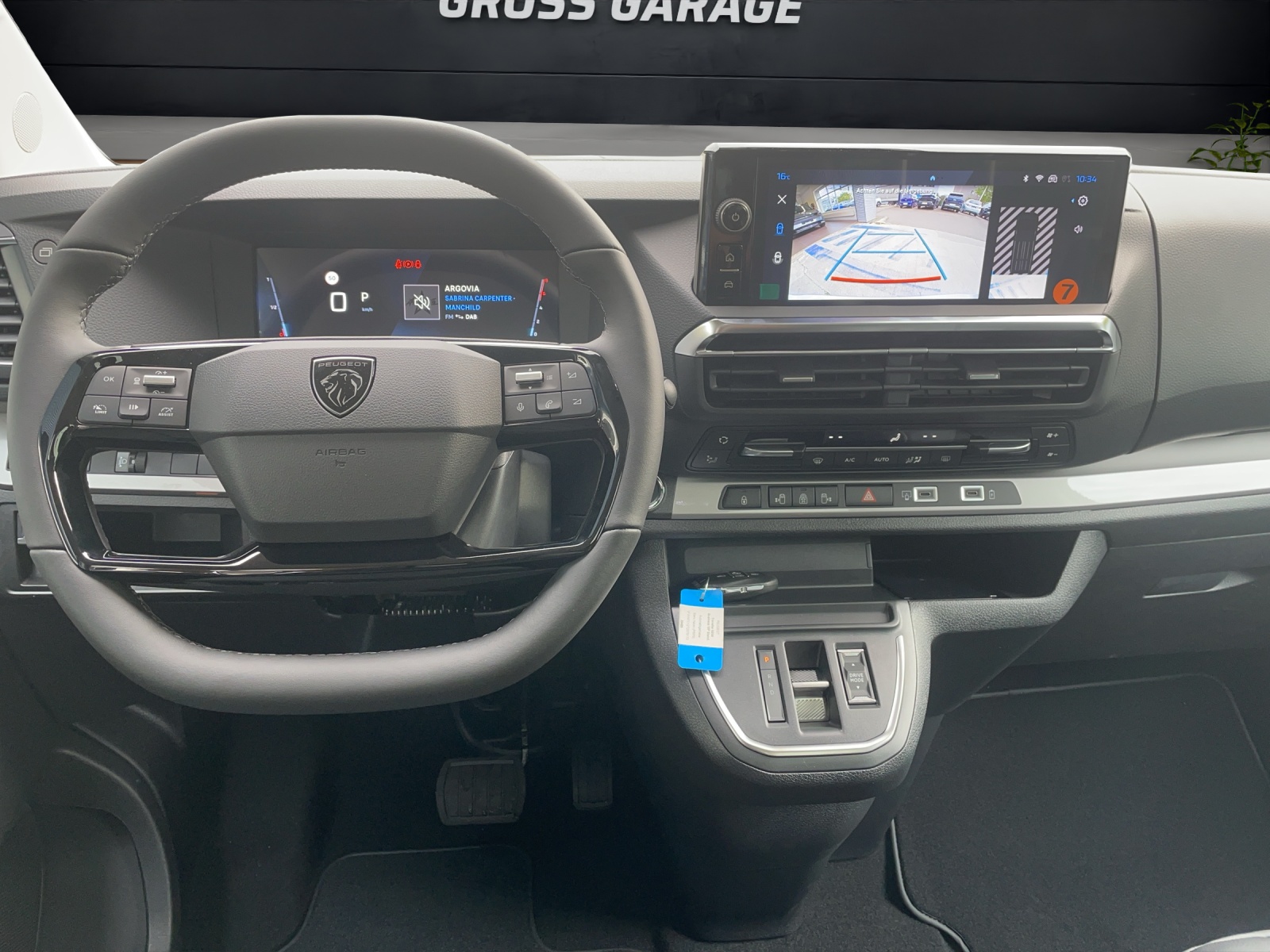 PEUGEOT Traveller NEW Business VIP Stand.-image-5