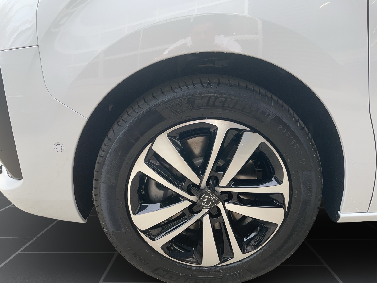 PEUGEOT Traveller NEW Business VIP Stand.-image-9