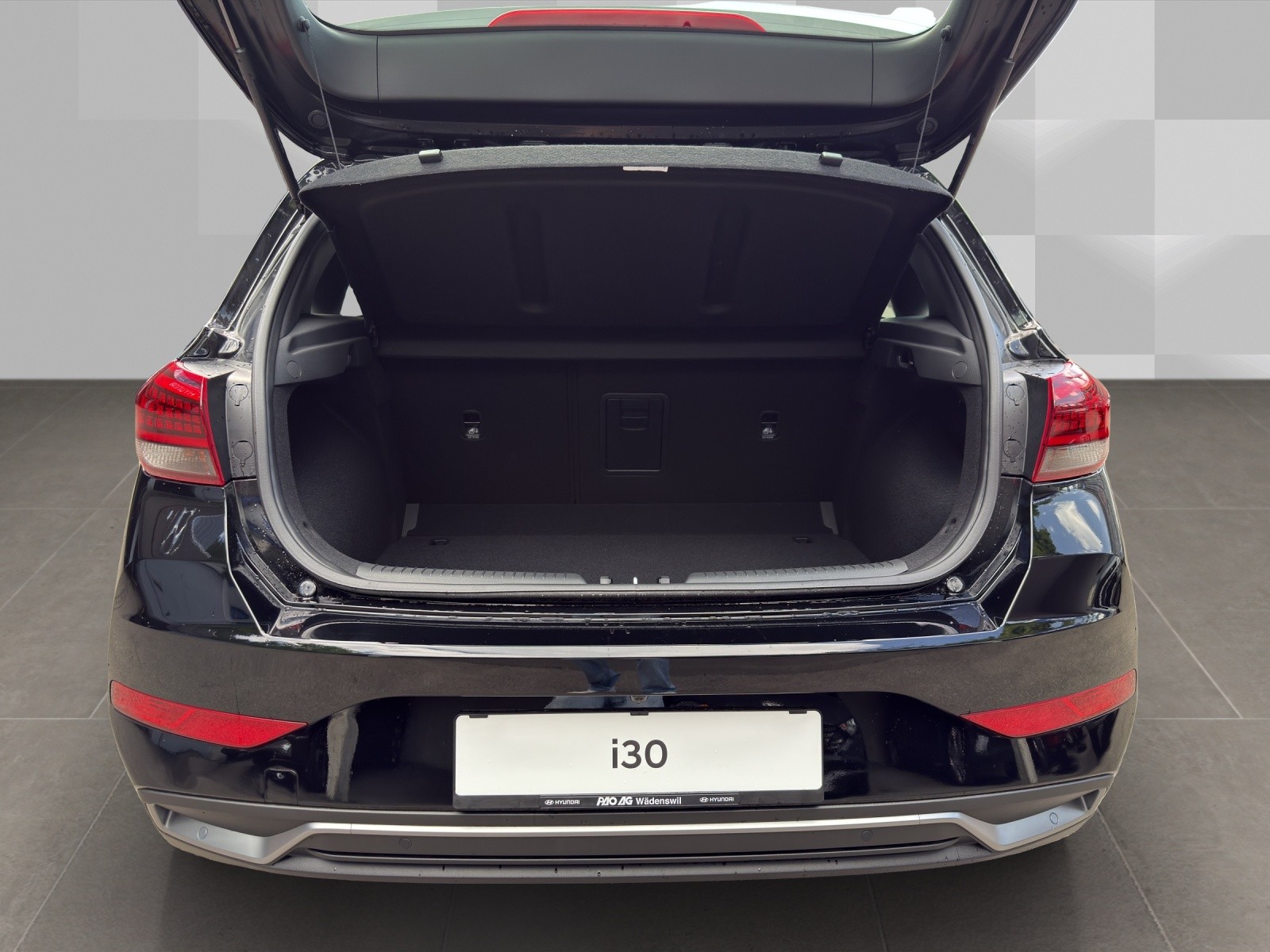 HYUNDAI i30 1.5 T-GDi Amplia 48V MH DCT-image-11