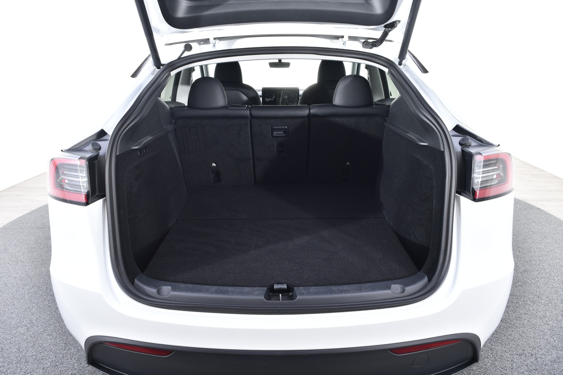 TESLA Model Y Performance-image-18