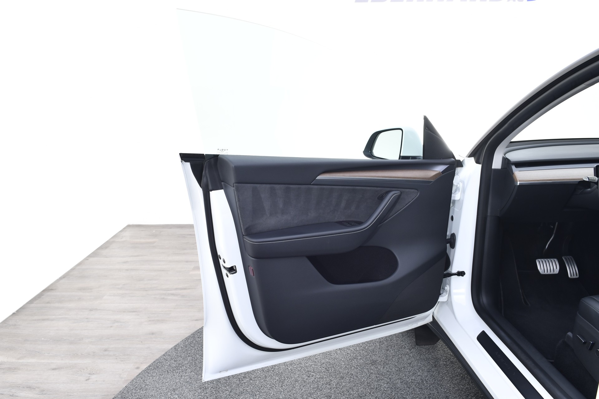 TESLA Model Y Performance-image-8