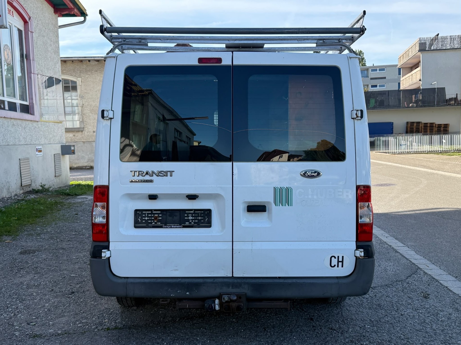 FORD Transit Van 260S Level 2-image-3
