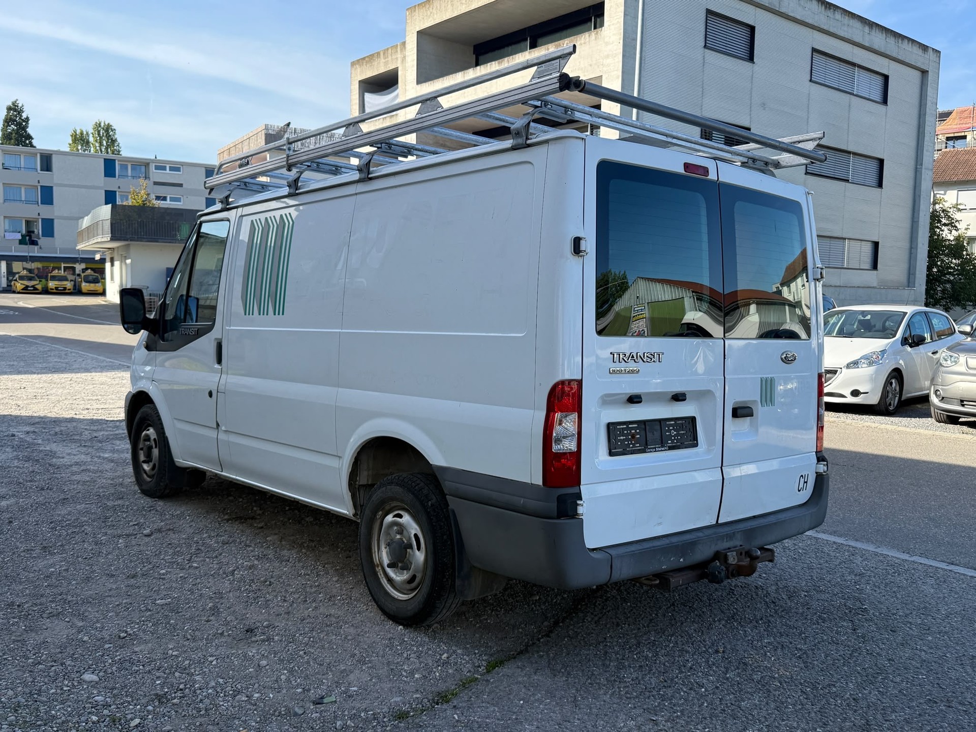 FORD Transit Van 260S Level 2-image-4