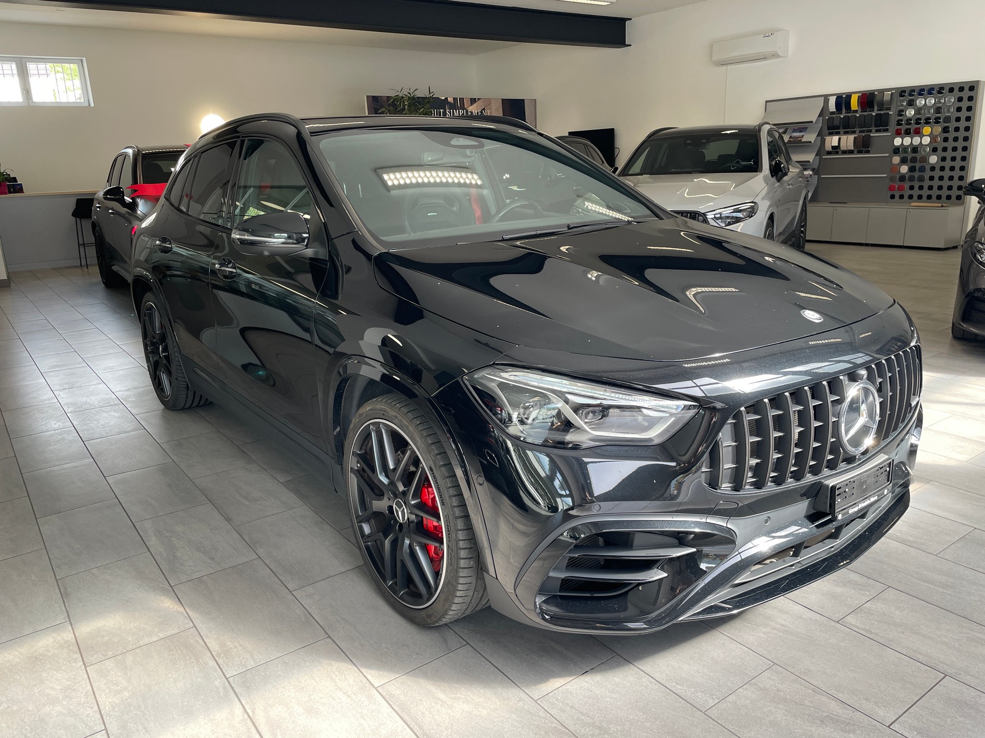 MERCEDES-BENZ GLA AMG 45 S 4Matic+ 8G-DCT-image-2
