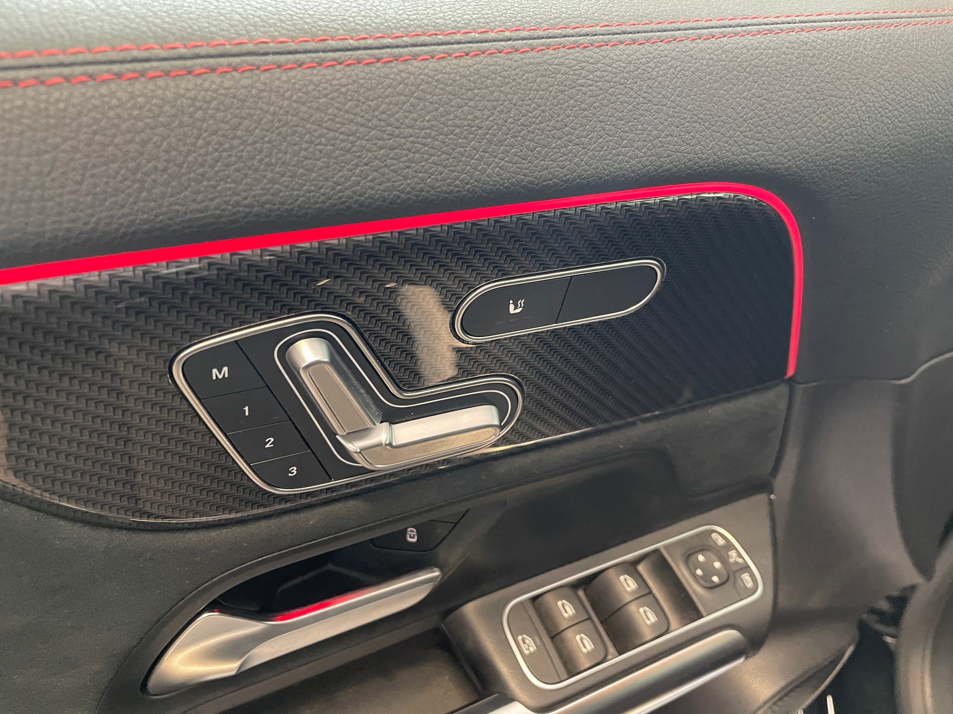 MERCEDES-BENZ GLA AMG 45 S 4Matic+ 8G-DCT-image-14