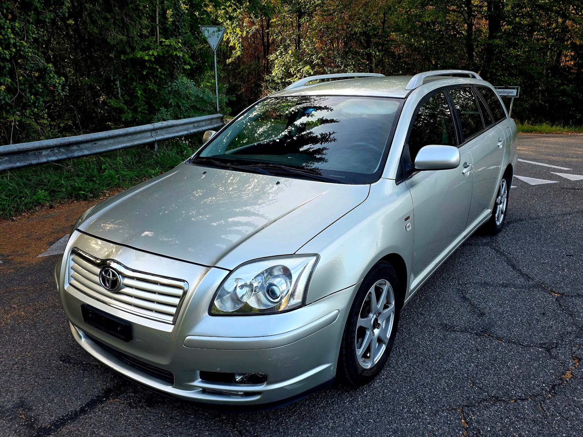 TOYOTA Avensis 2.0 VVT-i Sportswagon Automat-image-0