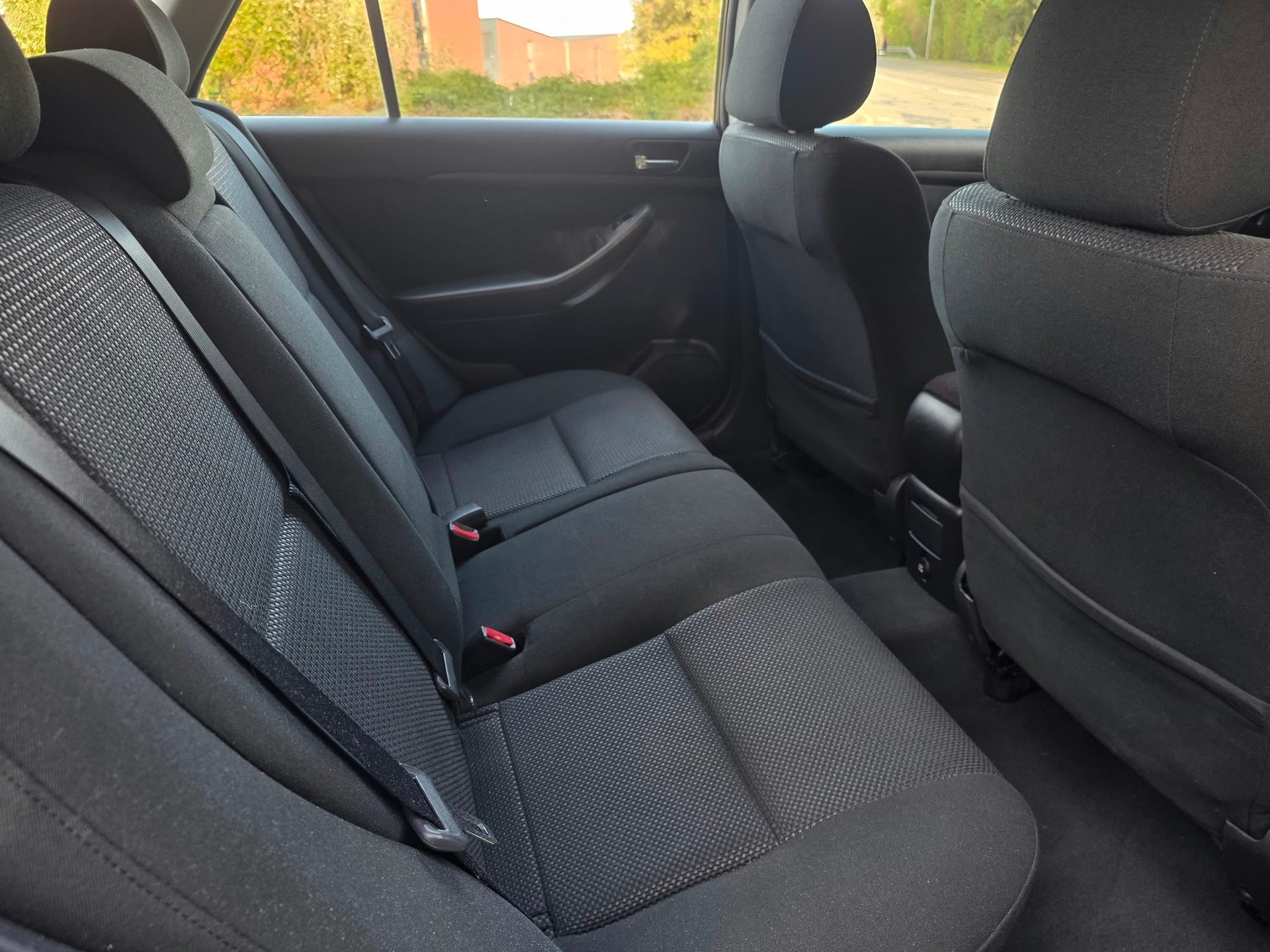 TOYOTA Avensis 2.0 VVT-i Sportswagon Automat-image-9
