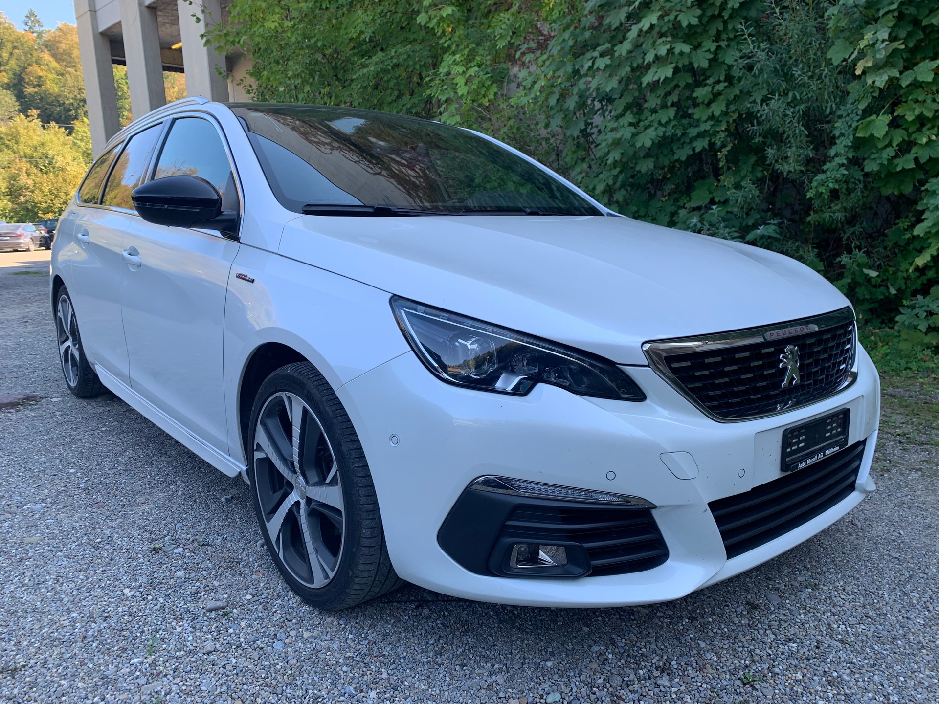 PEUGEOT 1.2 THP 131 ps GT-Line-image-2