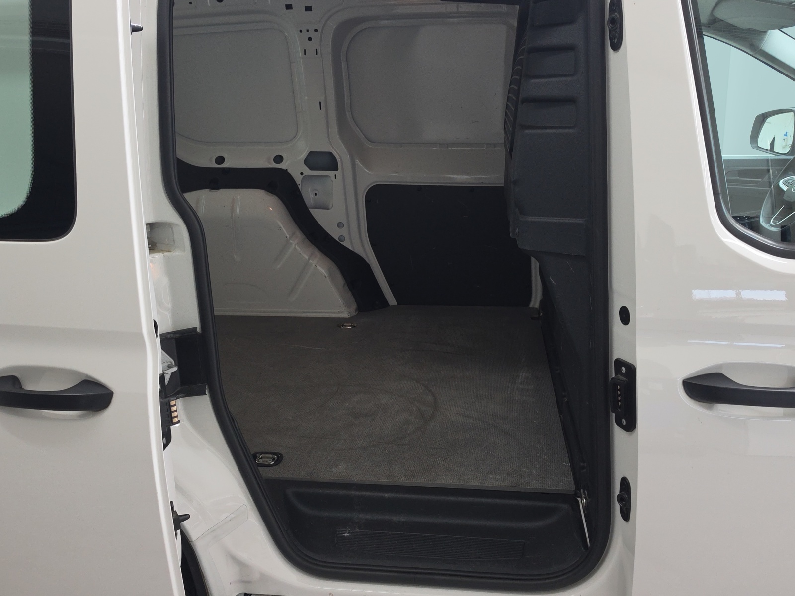 VW Caddy Kaw. 2.0 TDI 122 BlueMT 4m-image-12