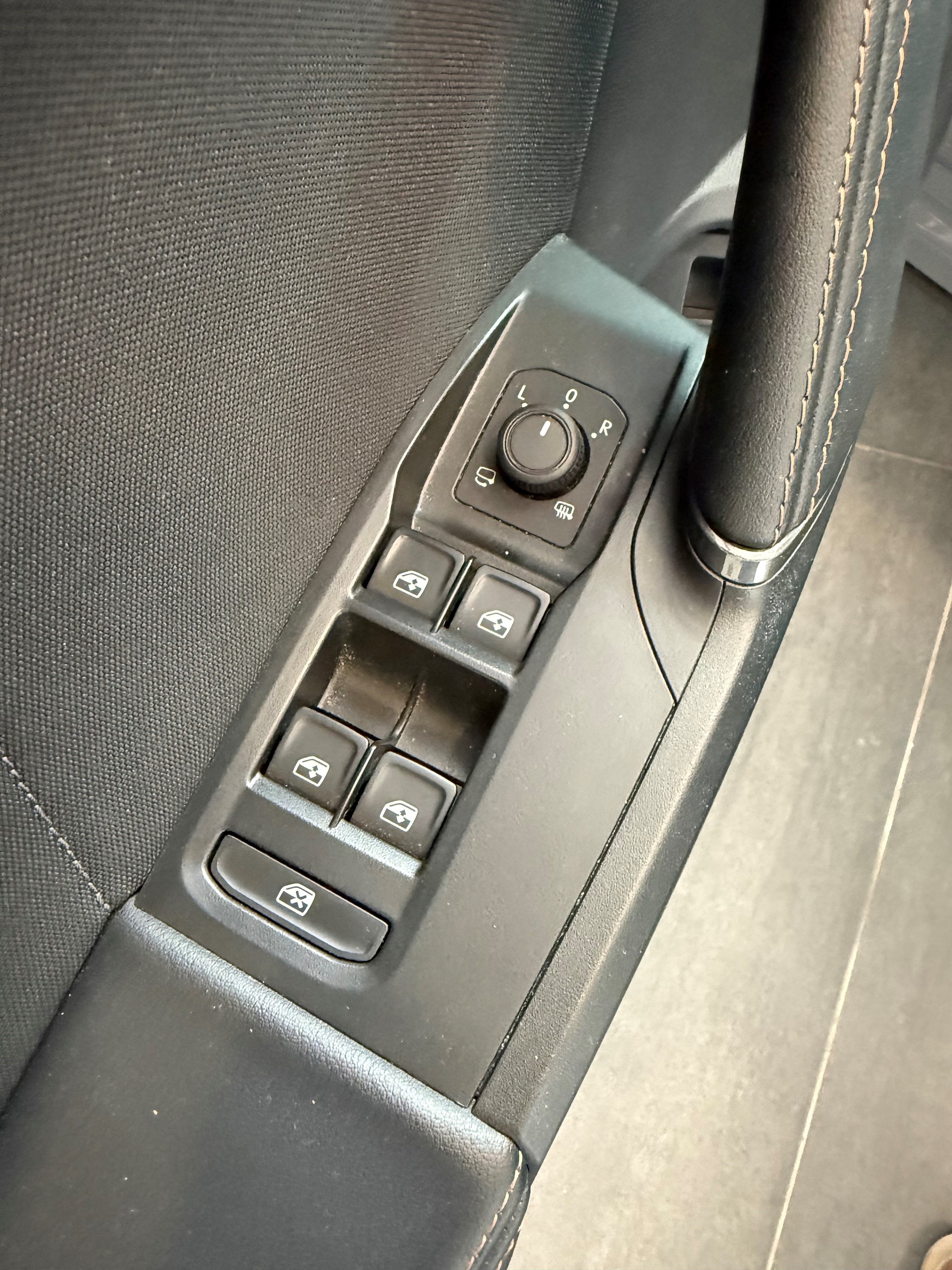 CUPRA Formentor 1.5 TSI DSG-image-12