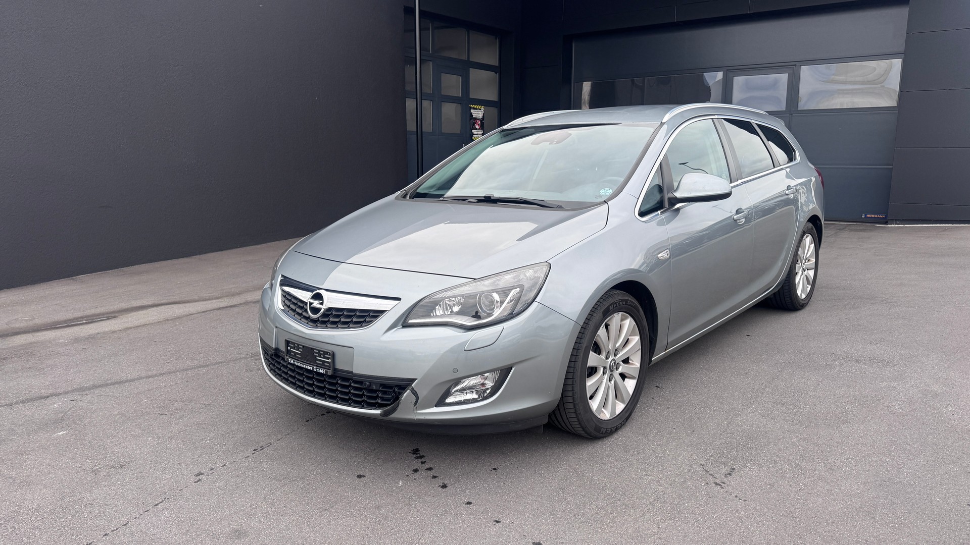 OPEL Astra SportsTourer 1.6i 16V Turbo Sport-image-0