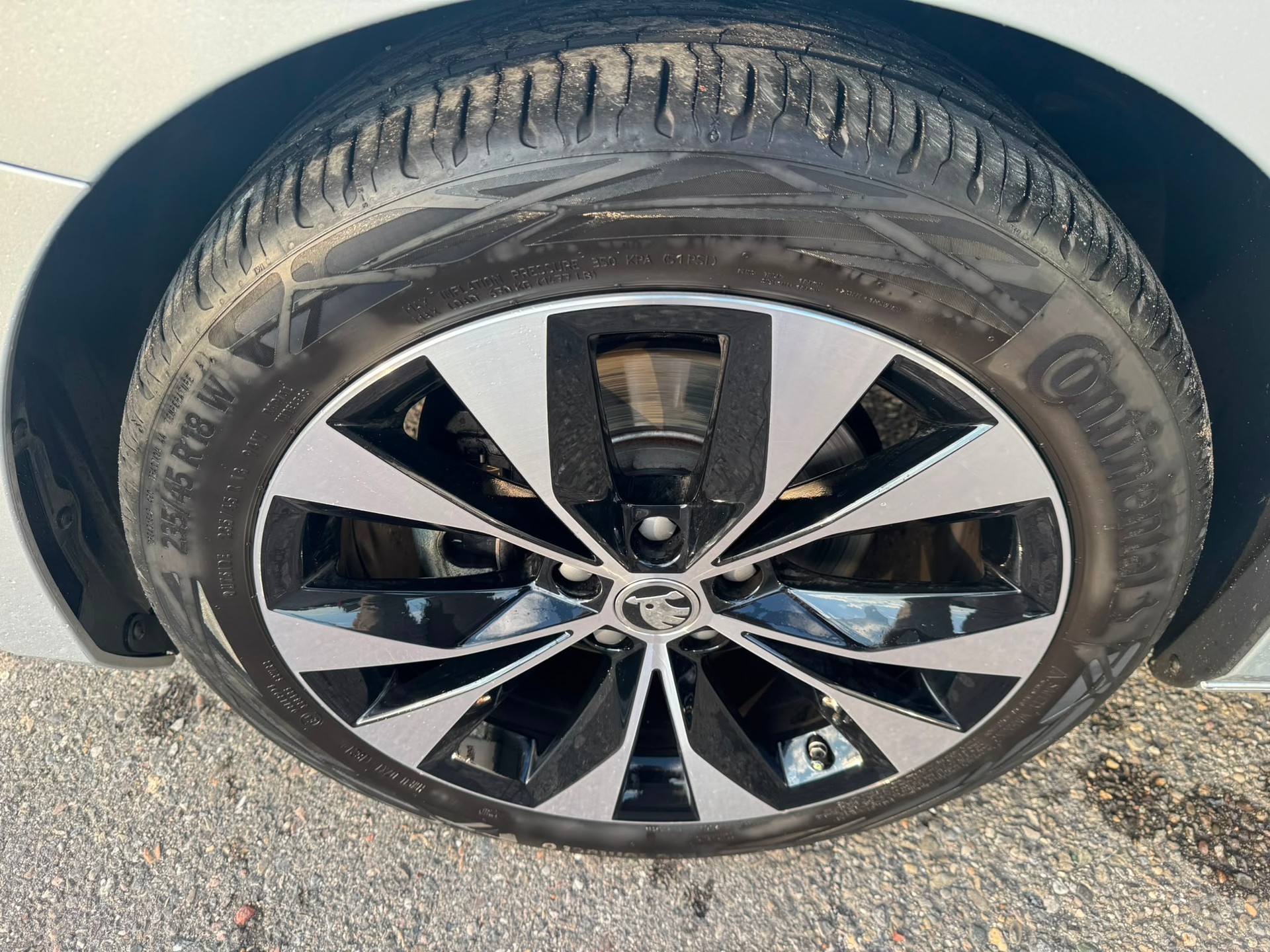 SKODA Superb Combi 2.0 TDi Style 4x4 DSG mit Anhängerkupplung-image-7