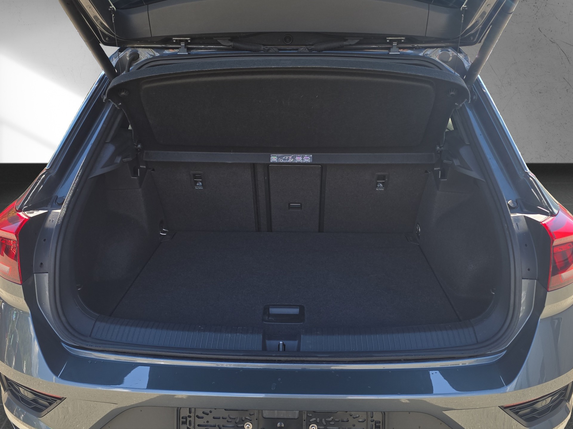 VW T-Roc 2.0 TSI Sport DSG 4Motion-image-8