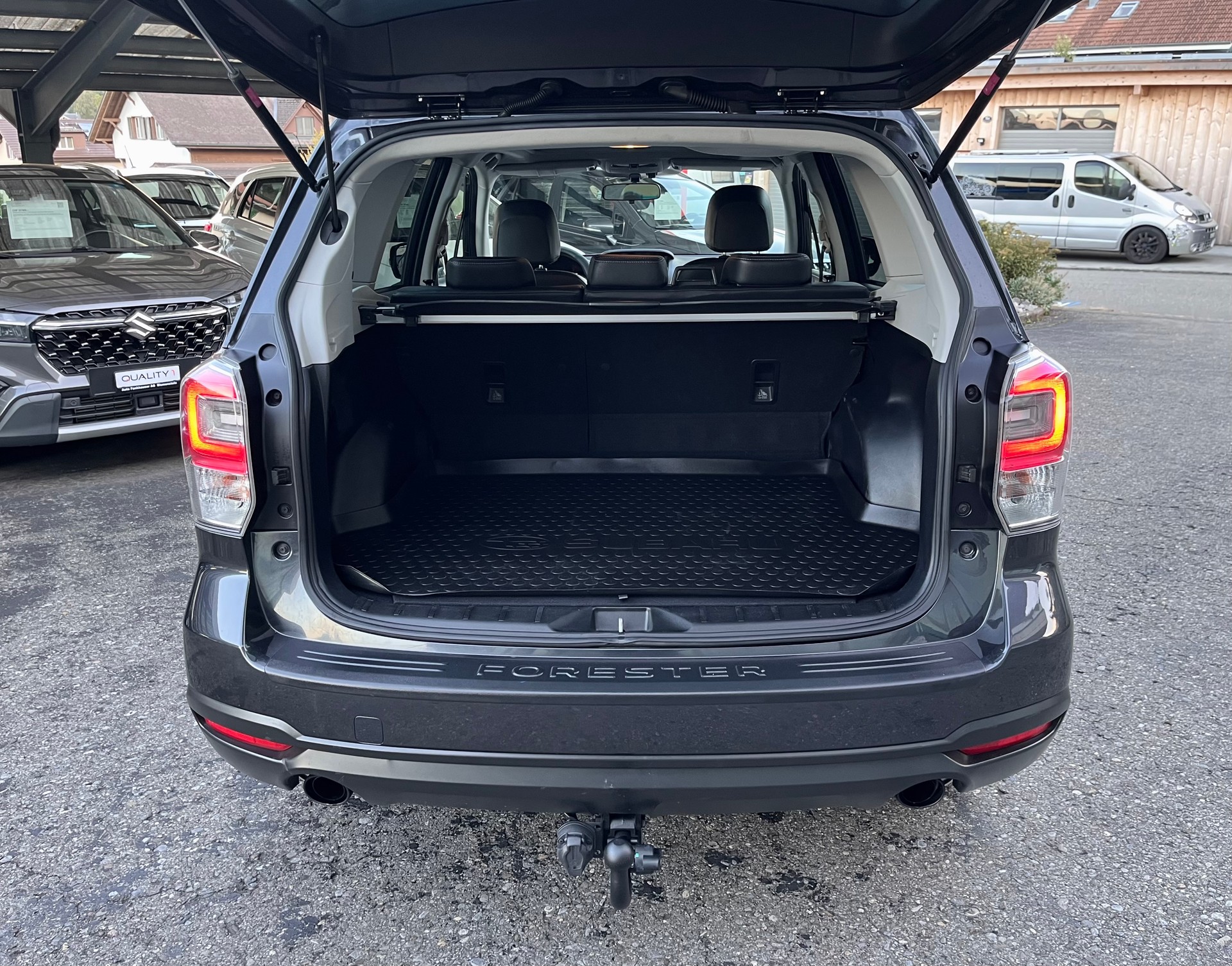 SUBARU Forester 2.0XT Luxury Lineartronic-image-5