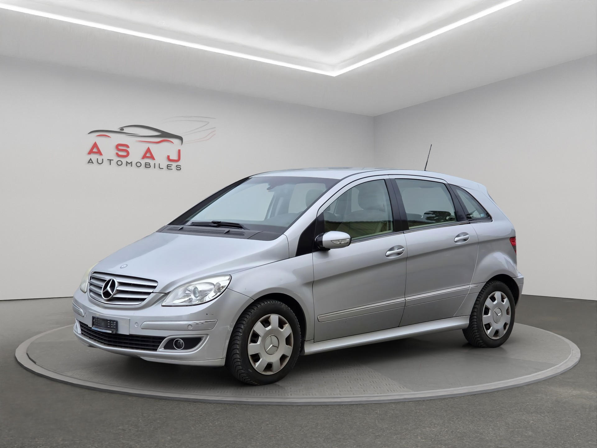 MERCEDES-BENZ B 200-image-2